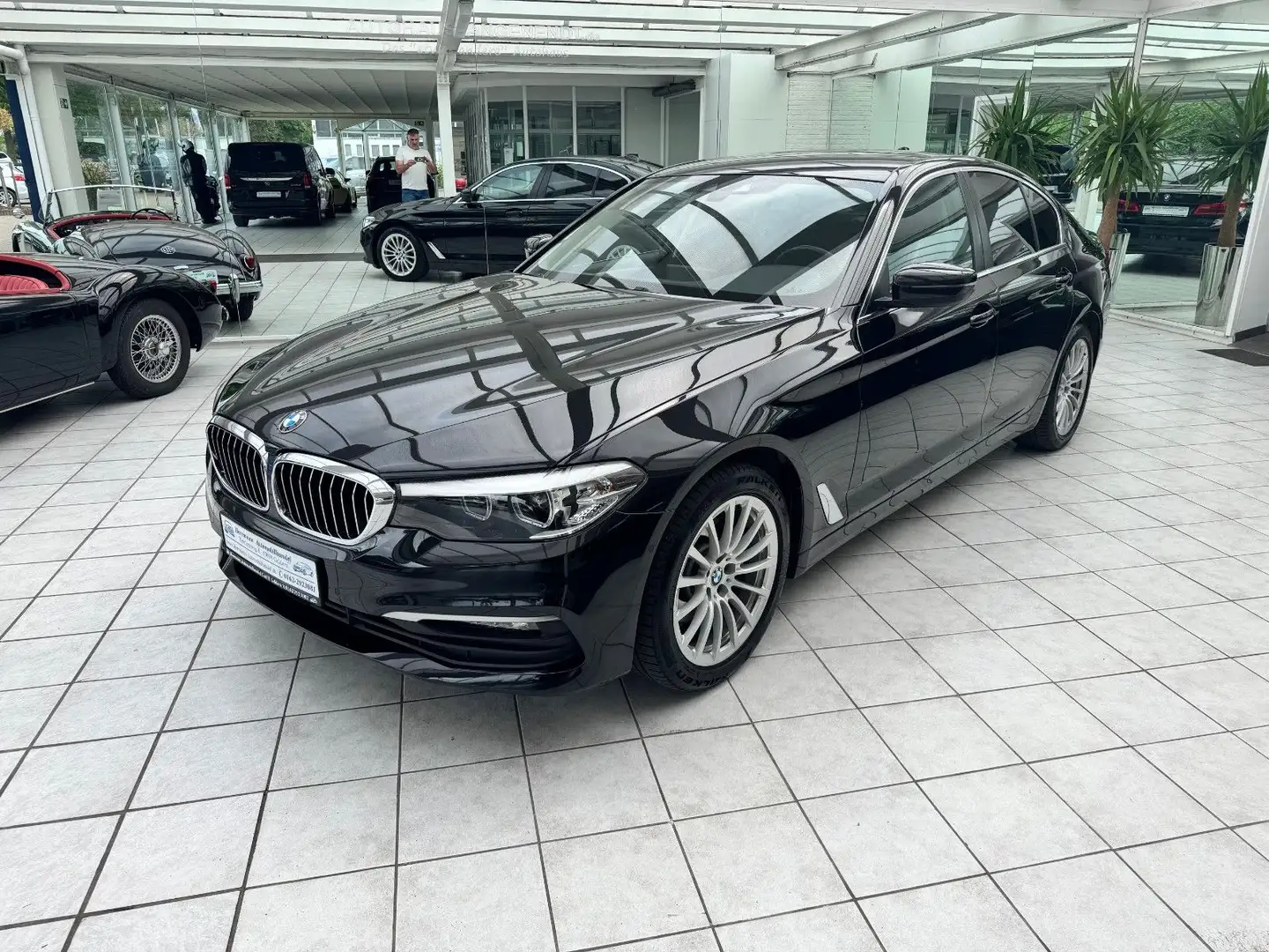 BMW 520 Baureihe 5 Lim. 520 d Schwarz - 2