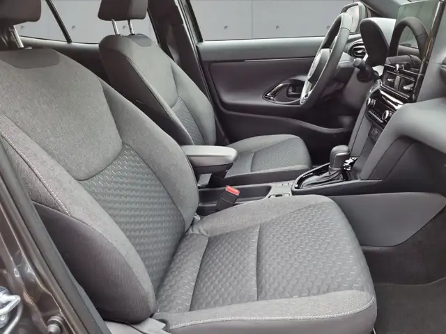 Toyota Yaris Cross view 9