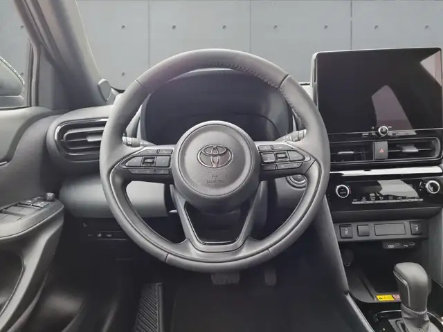 Toyota Yaris Cross view 12