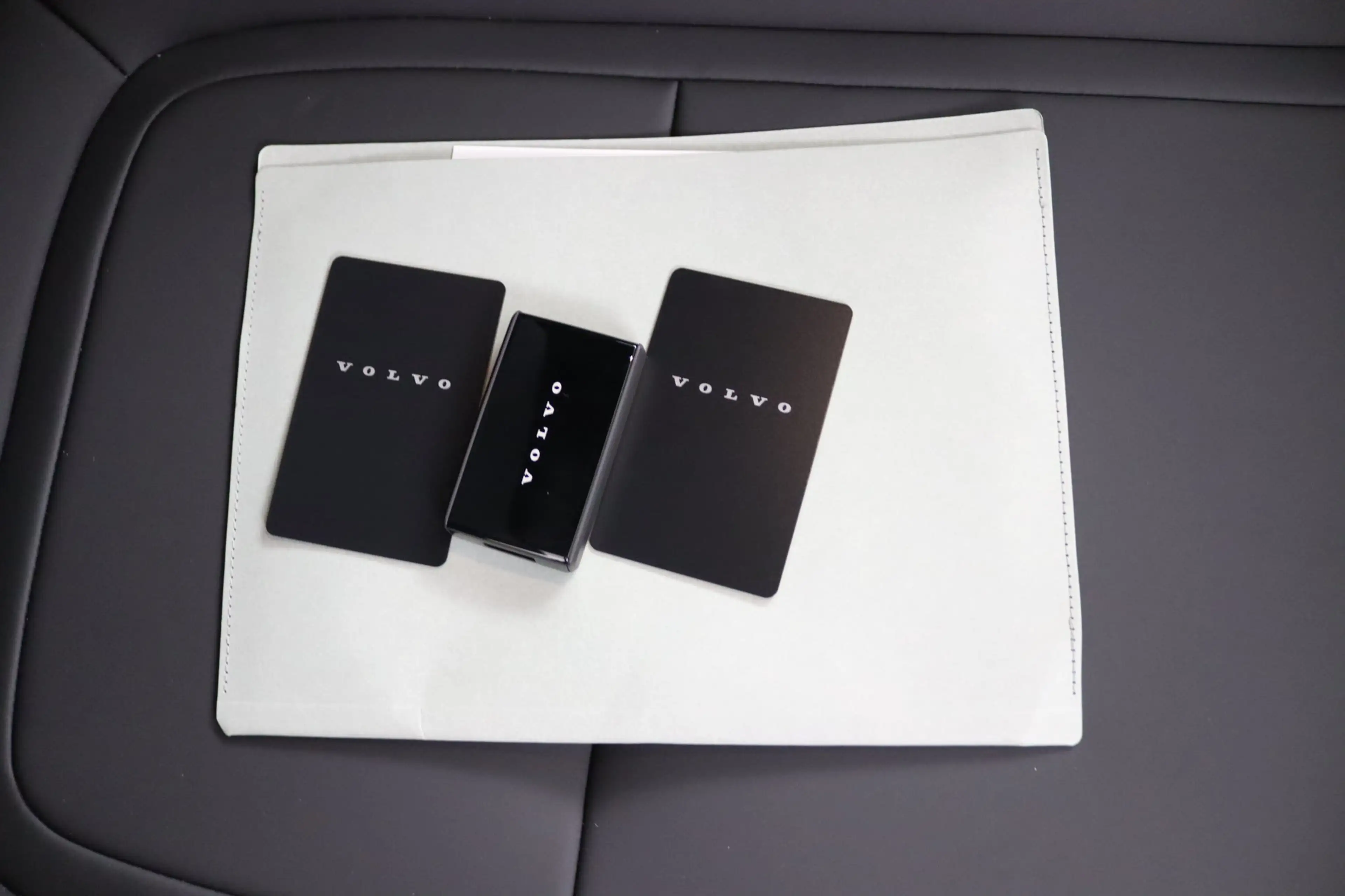 Volvo EX30 P5 Long Range Plus Black Edition Europa 69 kWh | D — photo 25