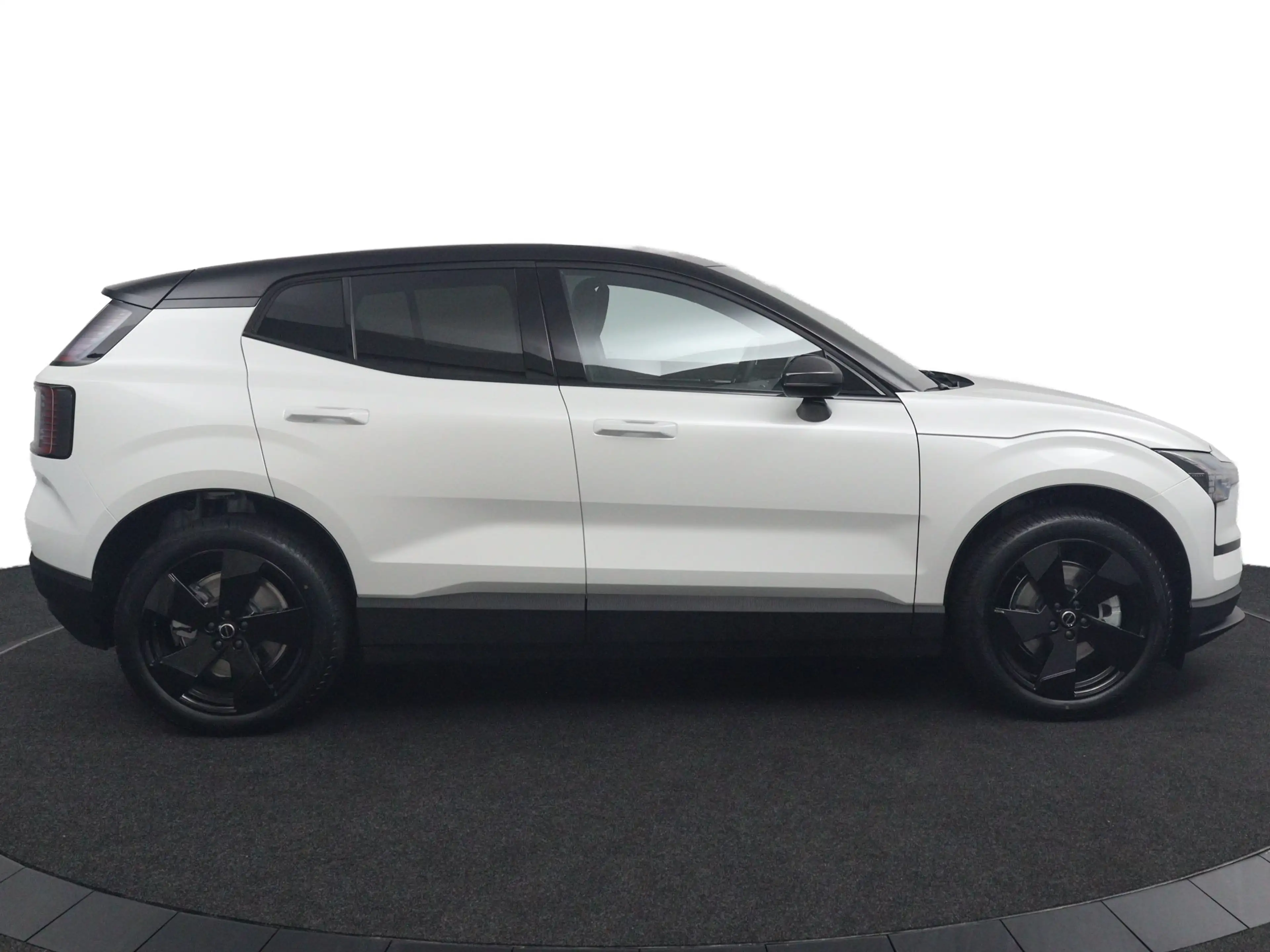 Volvo EX30 P5 Long Range Plus Black Edition Europa 69 kWh | D — photo 27