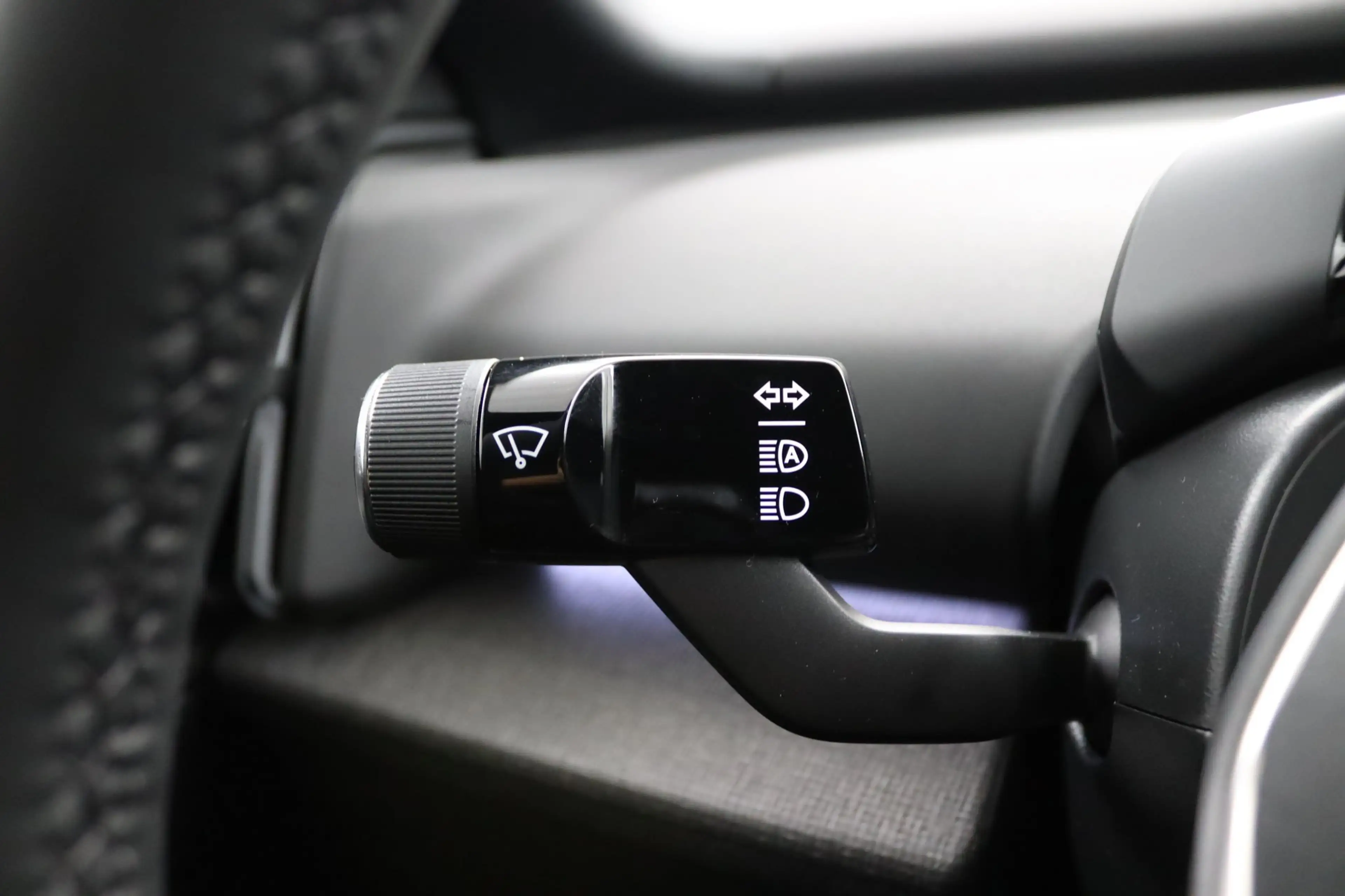 Volvo EX30 P5 Long Range Plus Black Edition Europa 69 kWh | D — photo 32