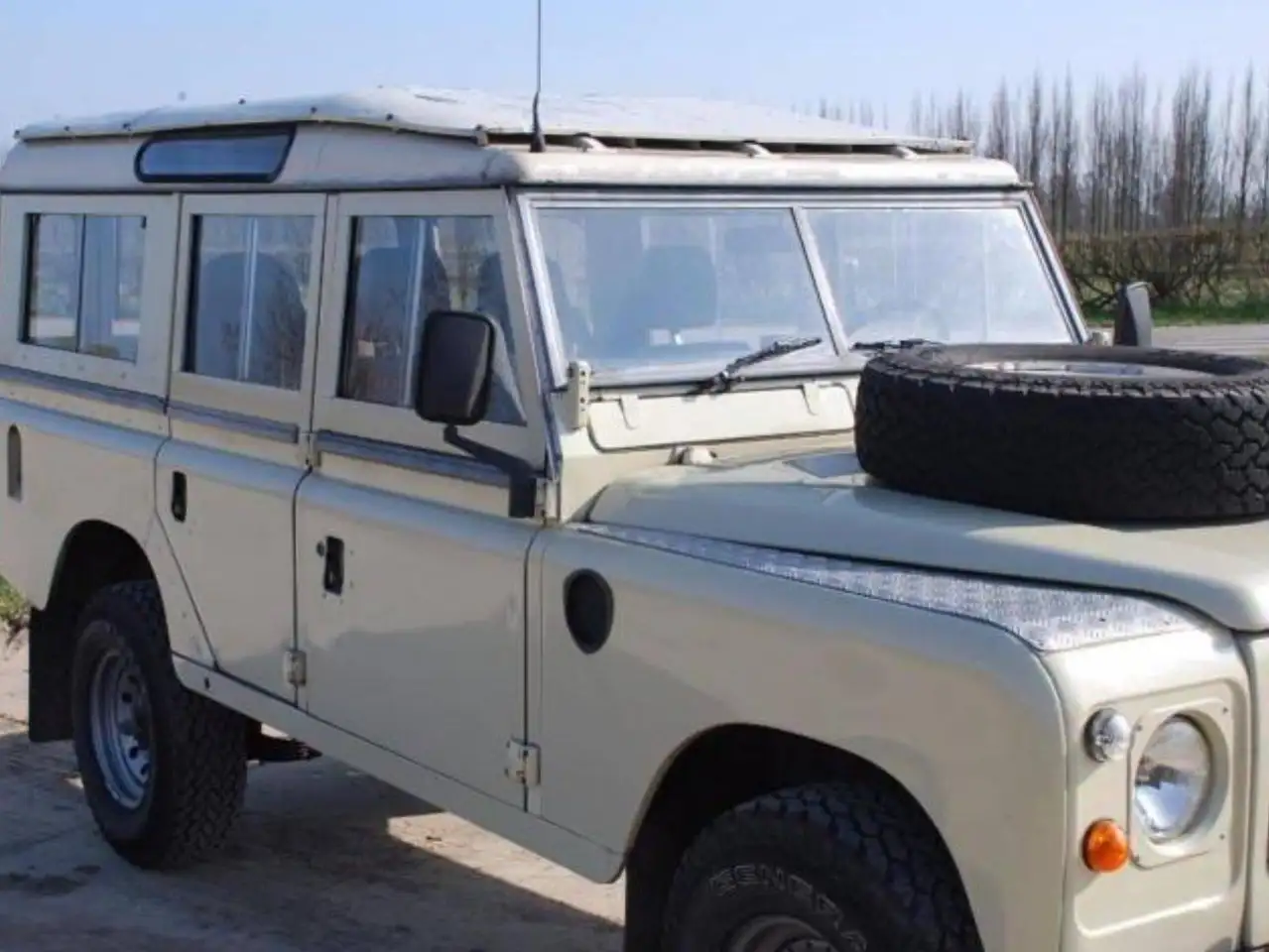 Land Rover Defender 109 3.5 V8, foto 2