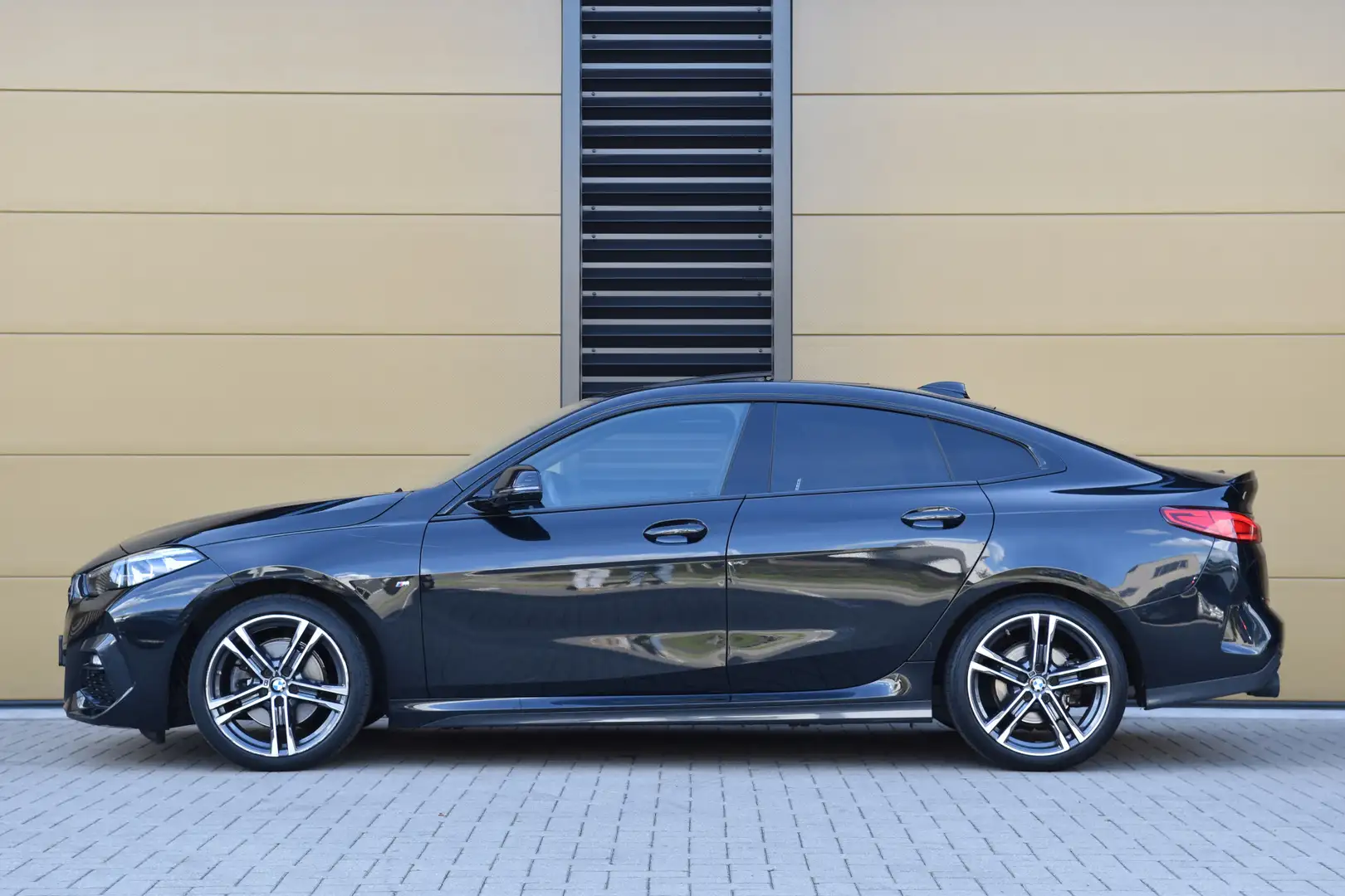 BMW 218 2-serie Gran Coupé 218i * M Sportpakket * Panorama Noir - 2