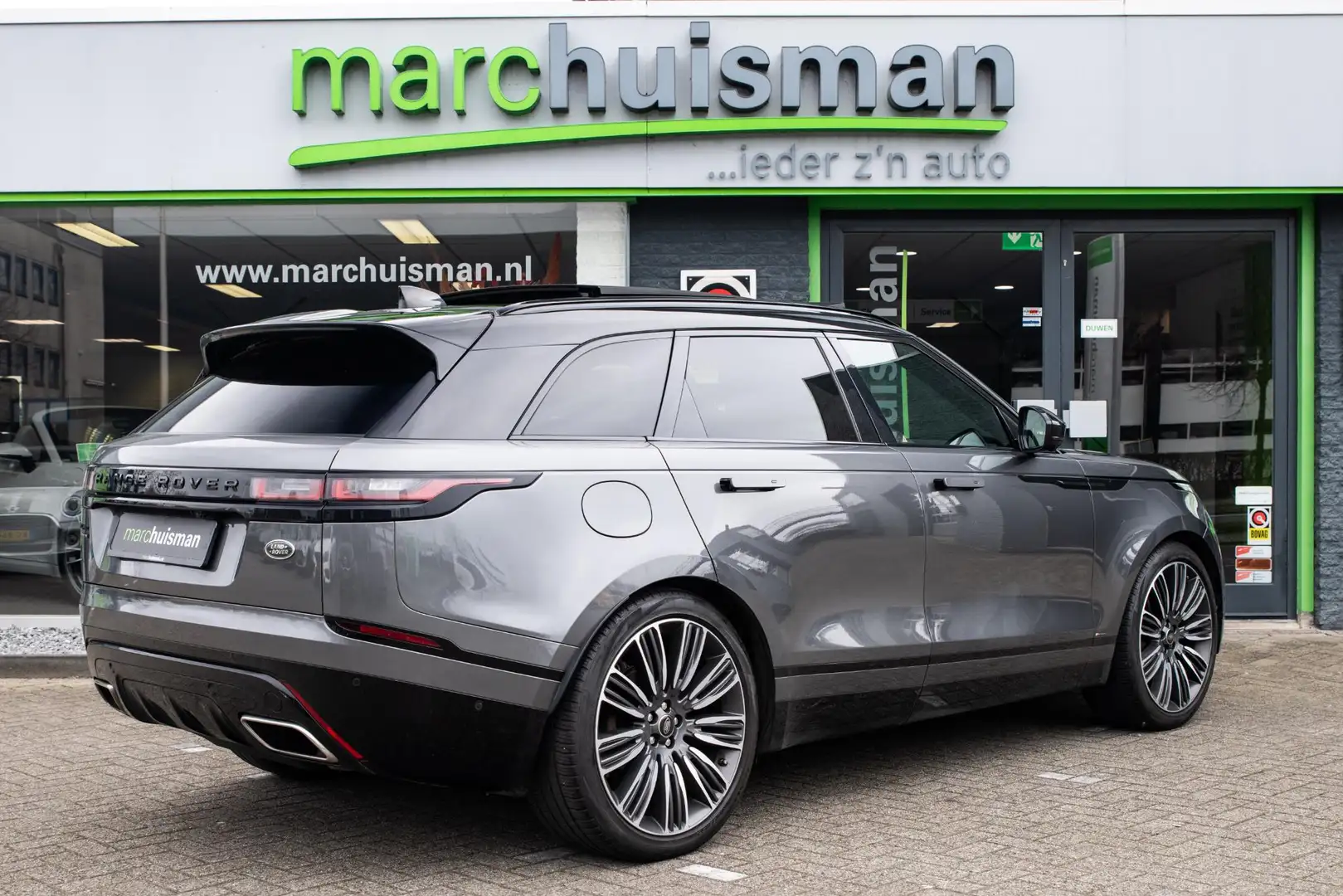 Land Rover Range Rover Velar 3.0 V6 SC AWD First Edition / R-DYNAMIC / PANODAK Grijs - 2
