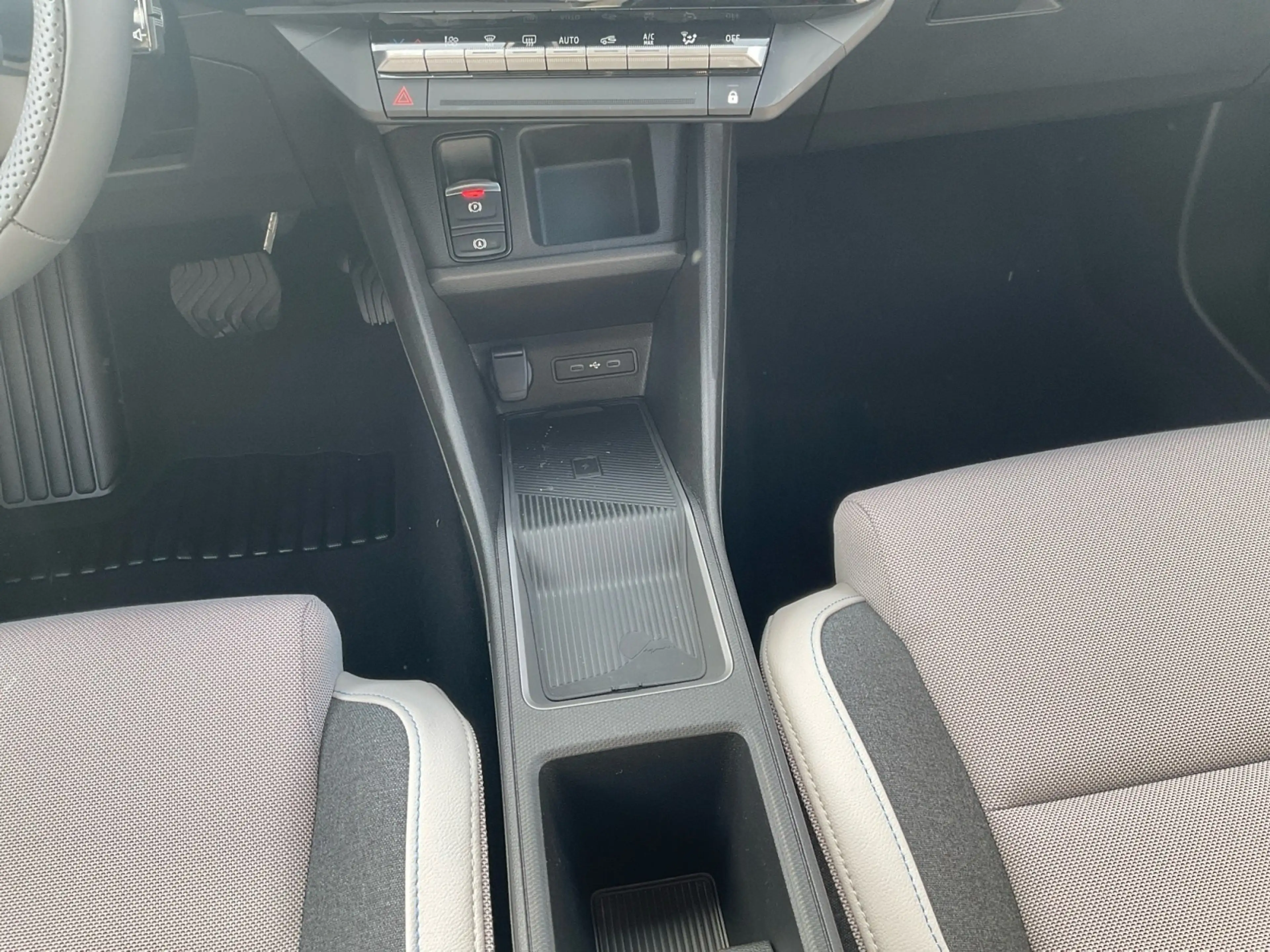 Nissan Micra BEV Advance 52 kWh — photo 10