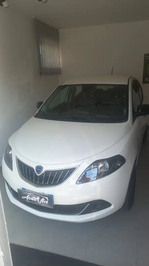 Lancia Ypsilon 1.0 firefly hybrid Gold s Blanco - 1