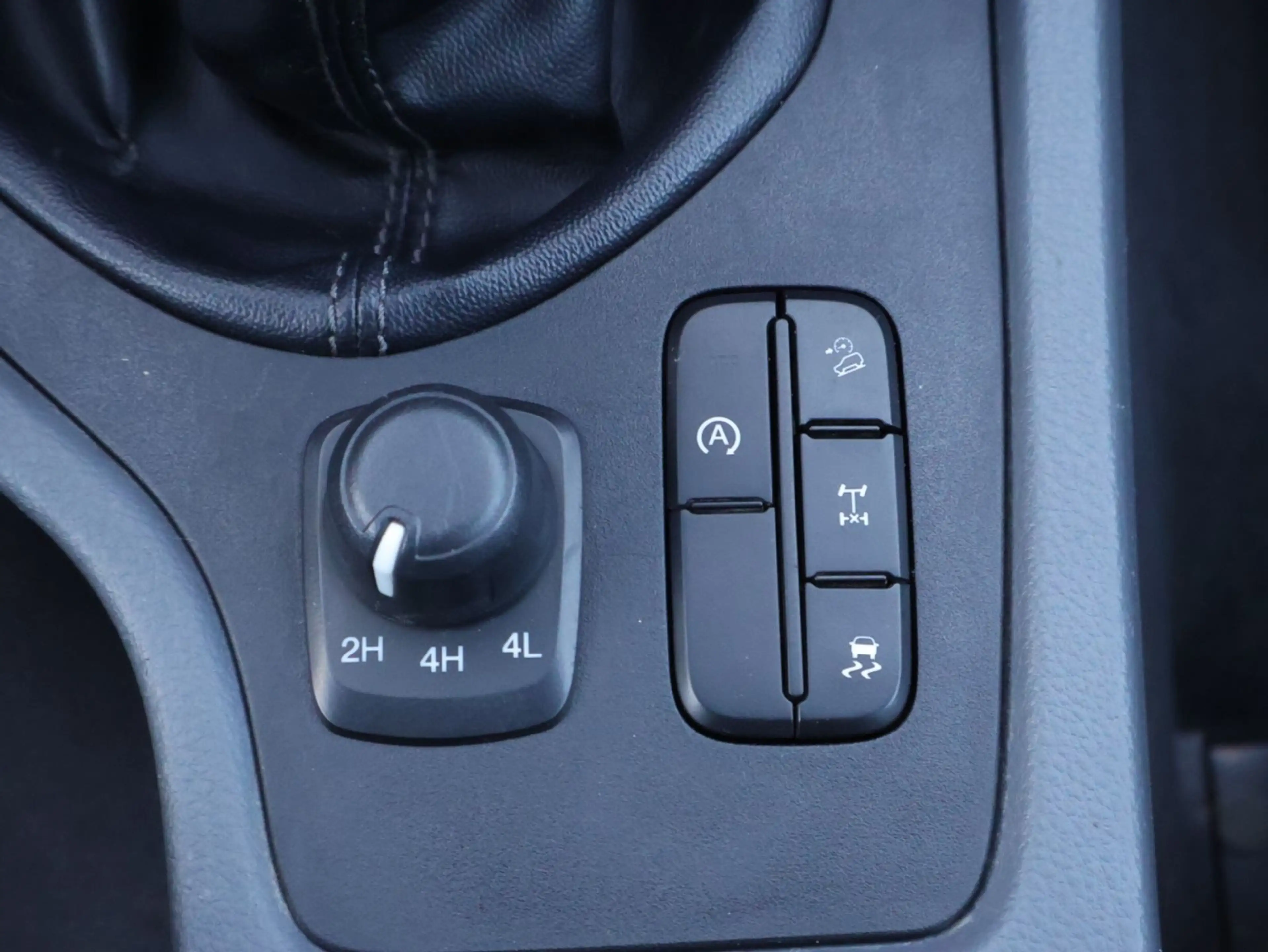 Ford Ranger Limited Doppelkabine 3.2 TDCi 4x4 NAV-RFK — photo 13