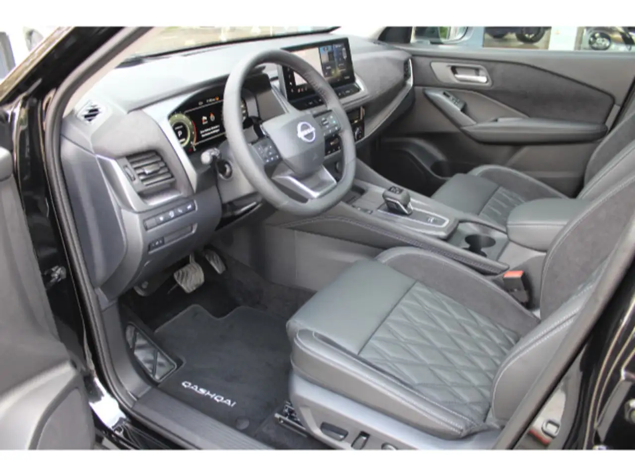 Nissan Qashqai 1.3 DIG-T Tekna+ Automatik 20 Zoll, миниатюра 12