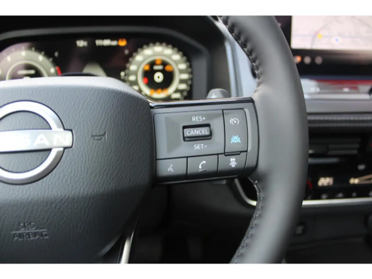 Nissan Qashqai 1.3 DIG-T Tekna+ Automatik 20 Zoll, миниатюра 24