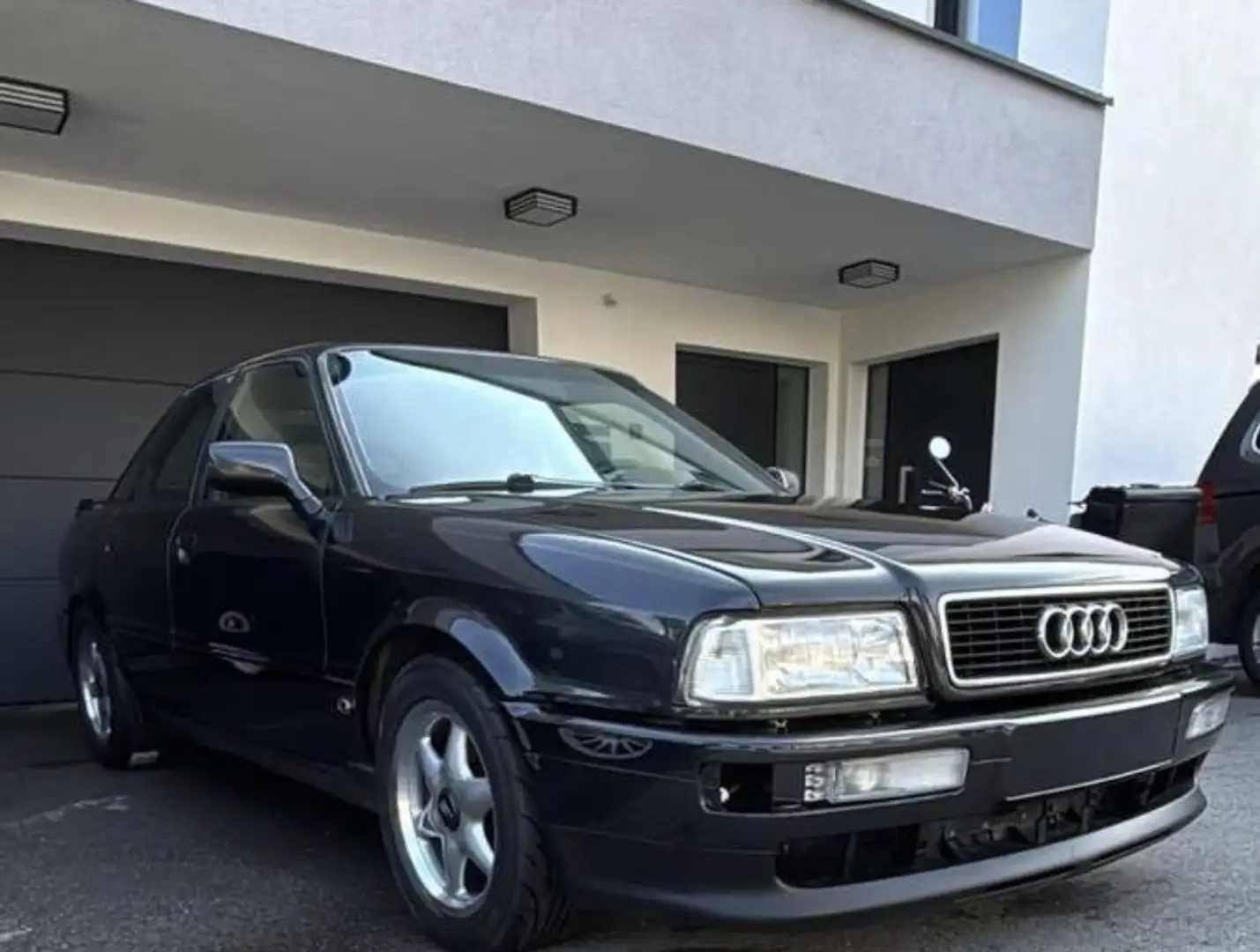 Audi 80 Schwarz - 1