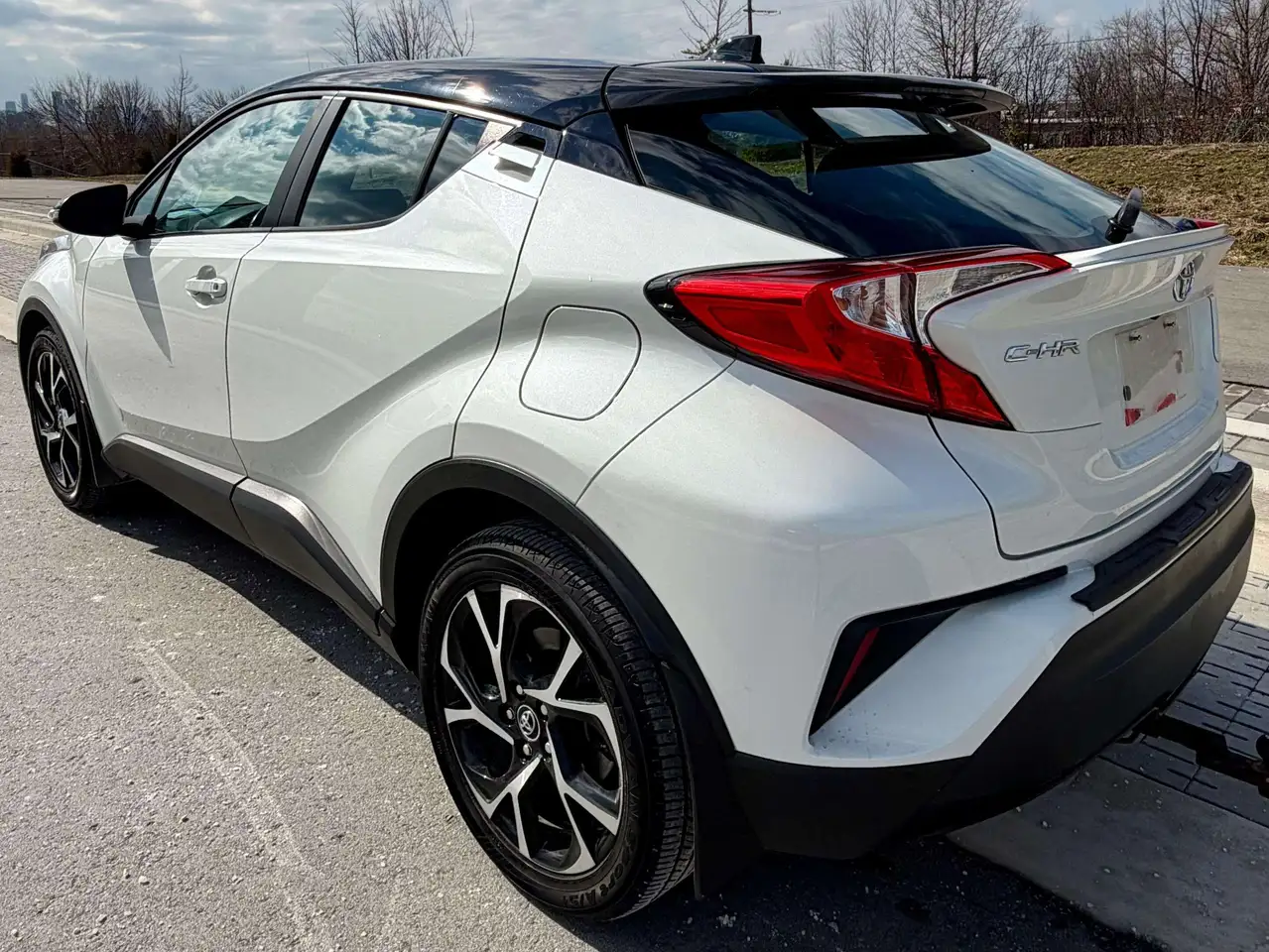 Toyota C-HR снимка Toyota C-HR