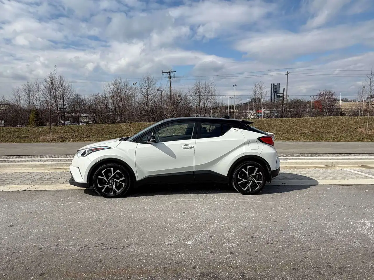 Toyota C-HR снимка Toyota C-HR
