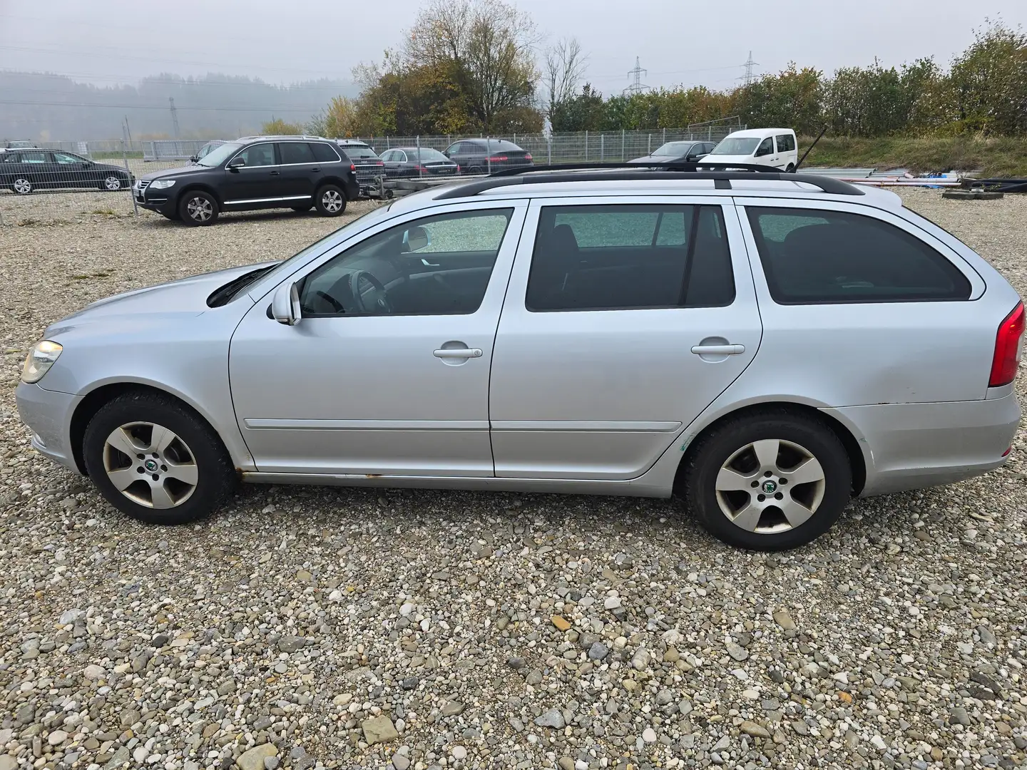 Skoda Octavia Octavia Combi 1,6 Twenty TDI DPFTwenty Silber - 2