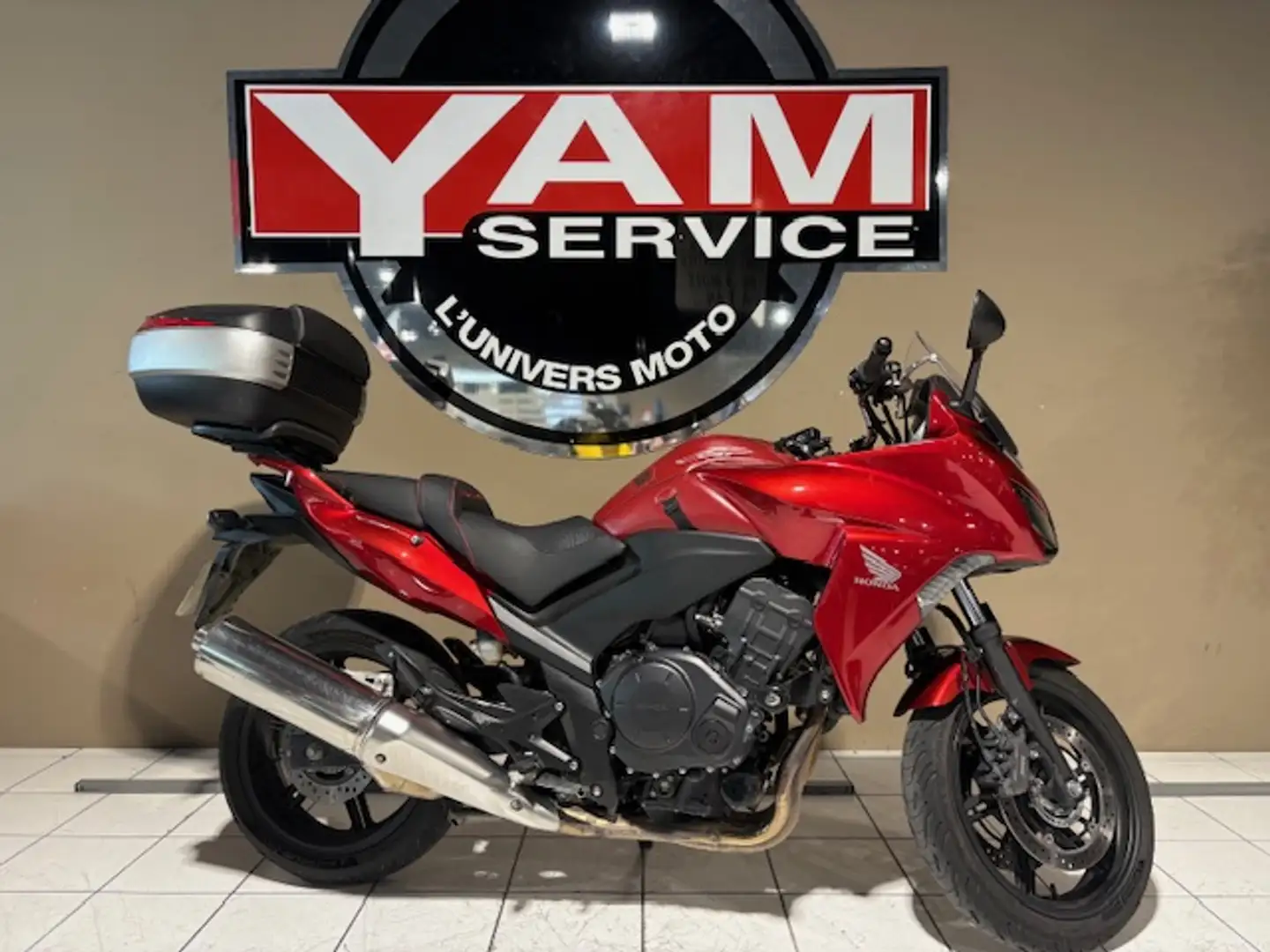 Honda CBF 1000 Red - 1