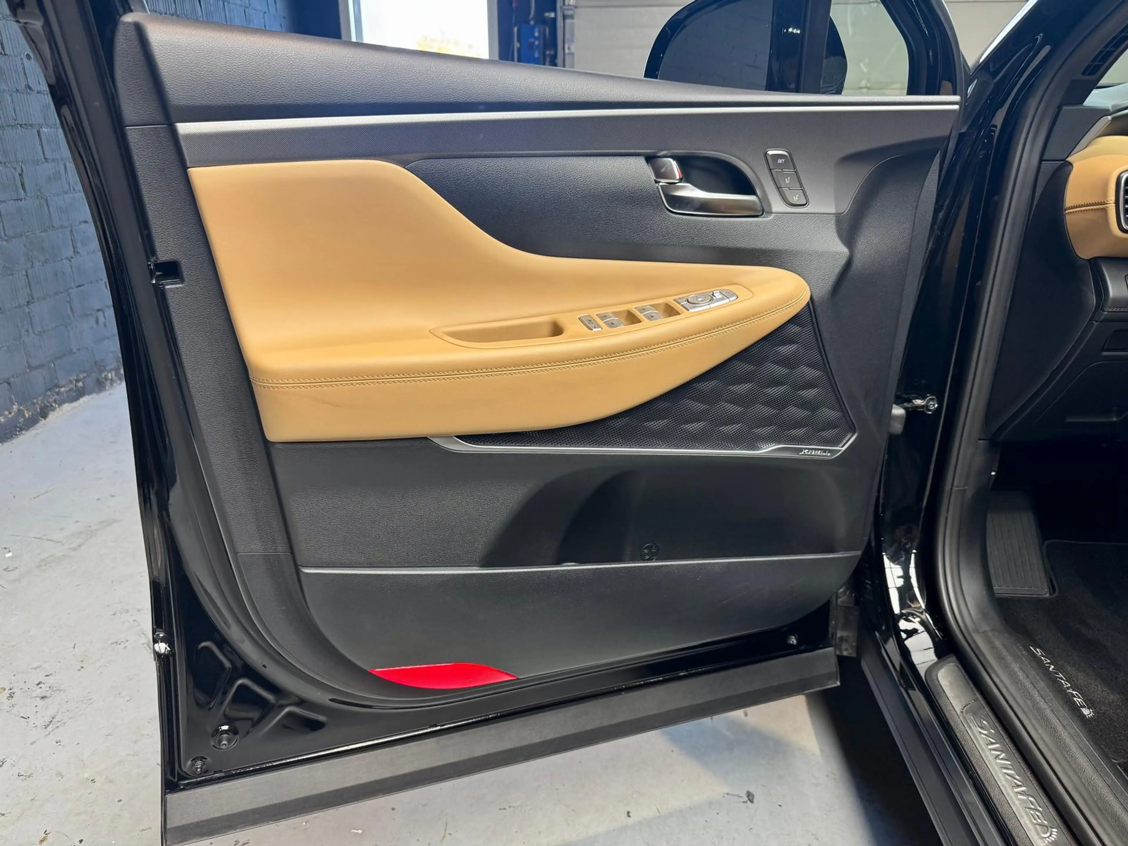 Hyundai SANTA FE Signature 4WD 2.2 CRDi+PANO+VIRTUELL+ — photo 24