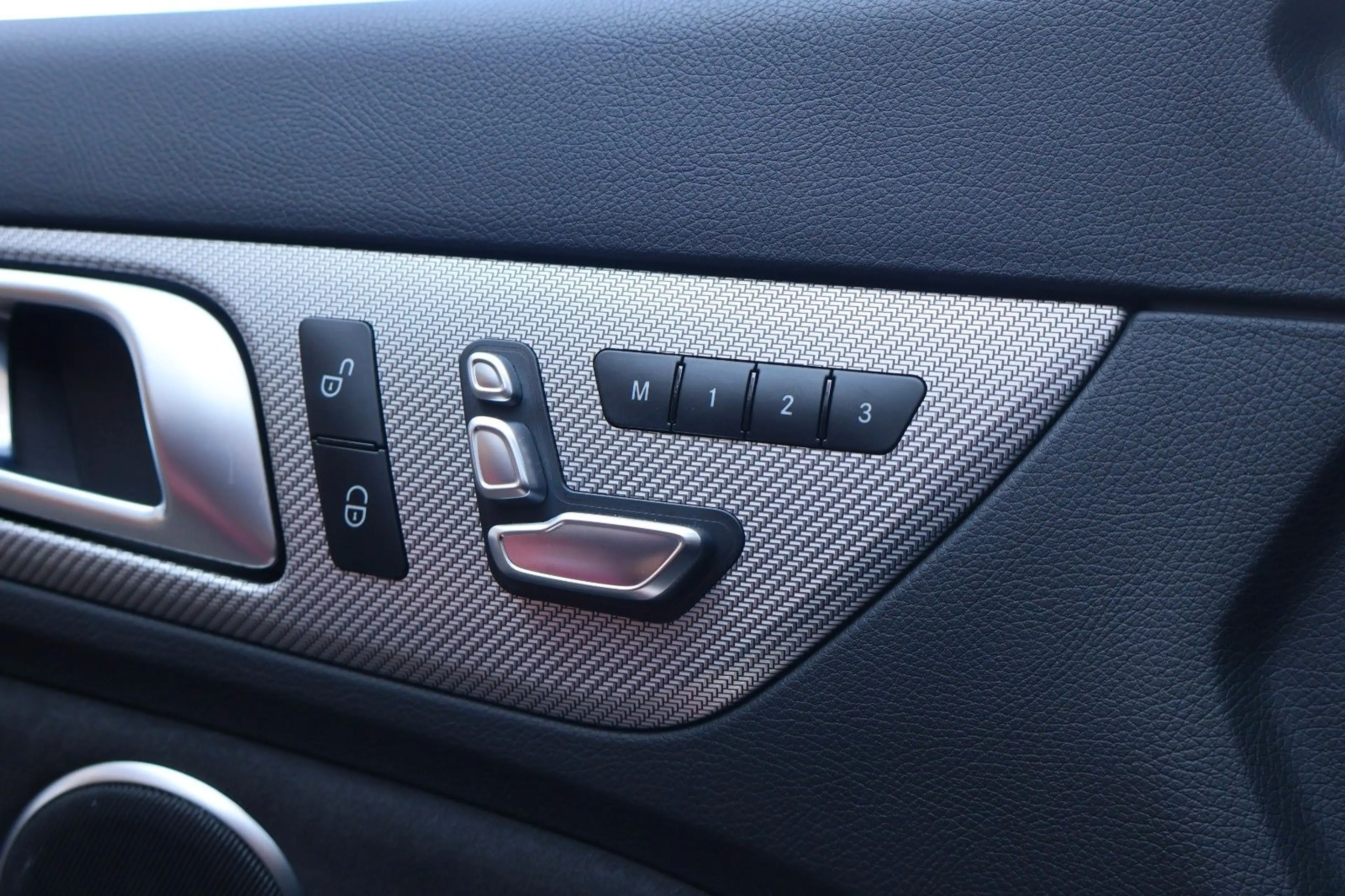 Mercedes-Benz SLC 43 AMG /RFK/HARMAN&KARDON/TOTW./LED — photo 11