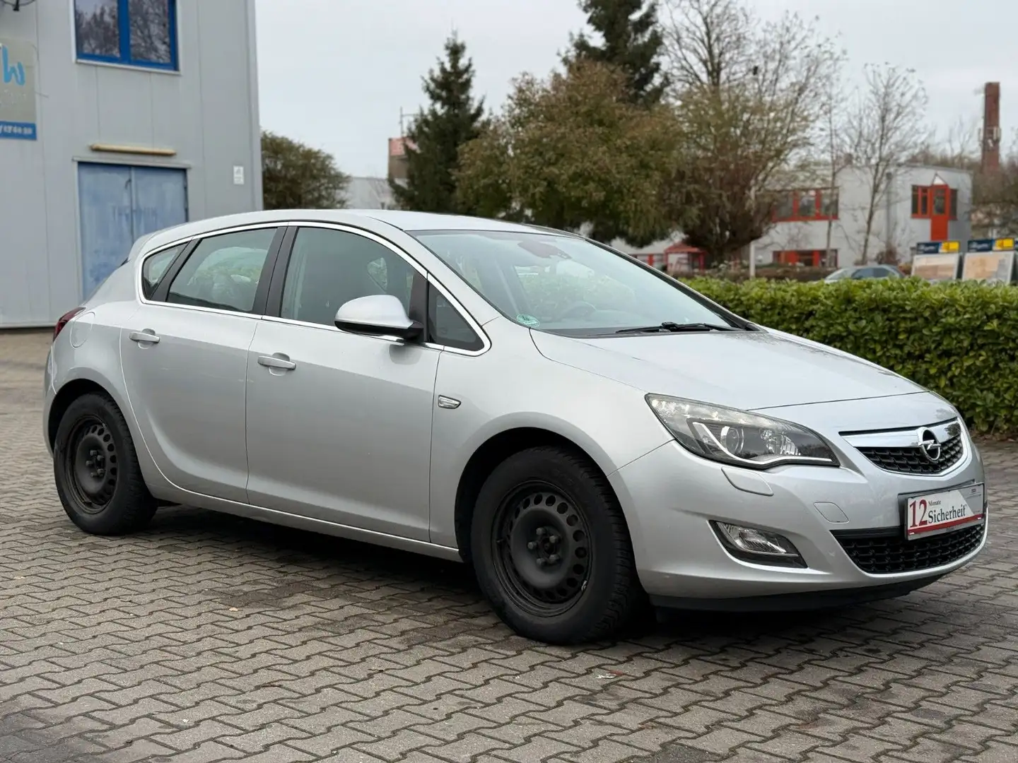 Opel Astra J Lim. 5-trg. Sport Garantie*Lenkradhz.* Silber - 1