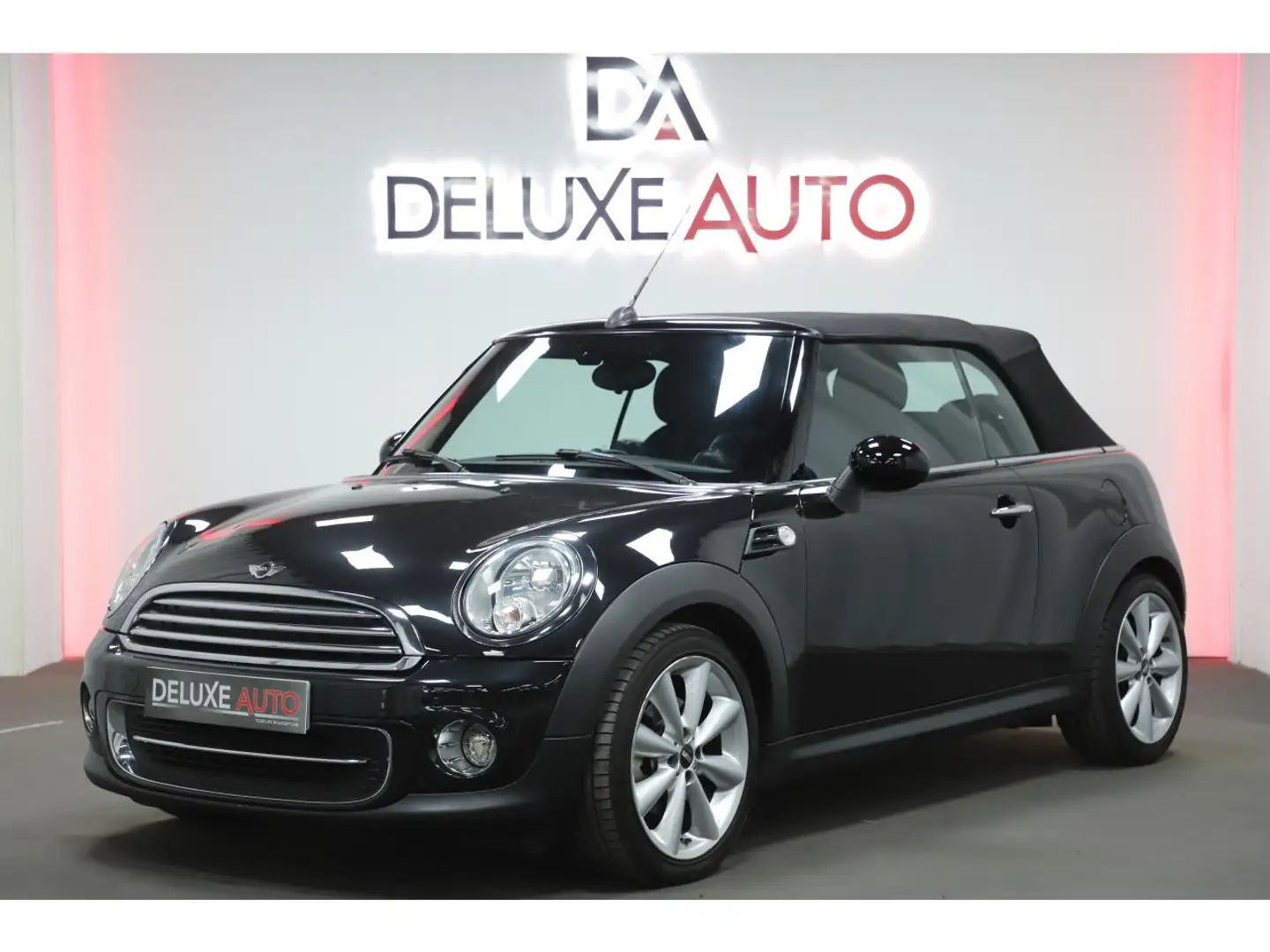 MINI Cooper Cooper 1.6i 122 R57 LCI - BVA (2) Schwarz - 2