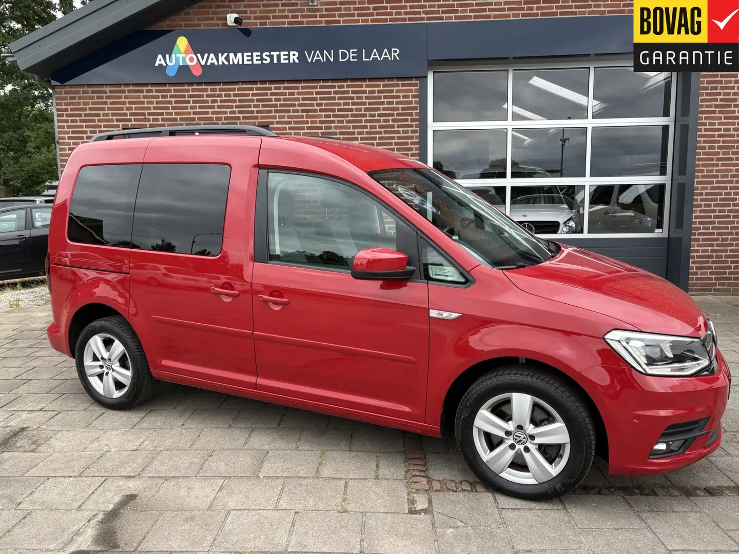 Volkswagen Caddy Combi 1.4 TSI Comfortline 92kw Life 5 pers. DSG ( Rouge - 1
