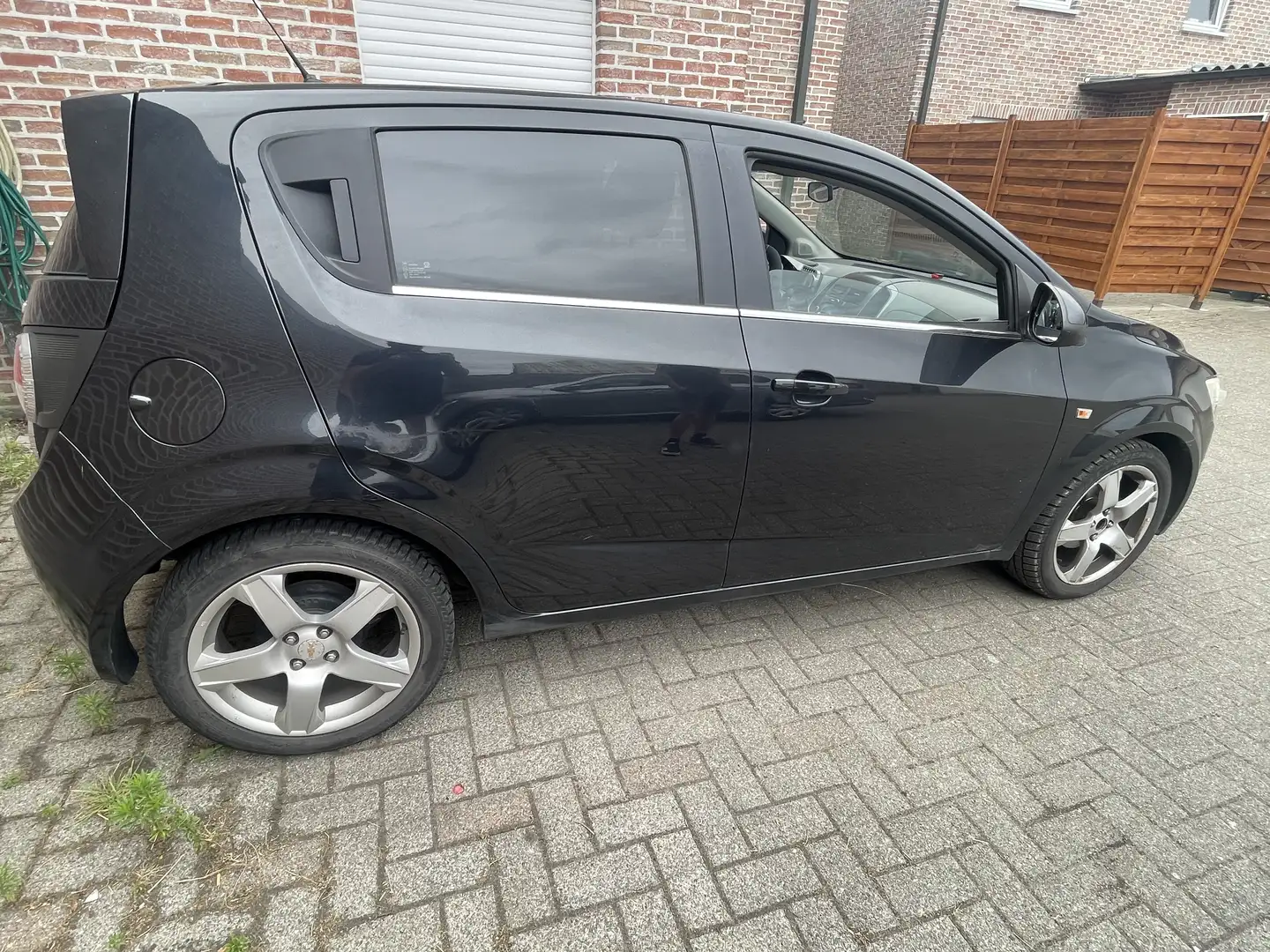 Chevrolet Aveo - 2
