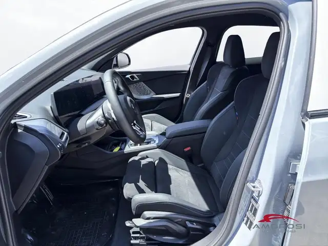 BMW 1 Series view 10
