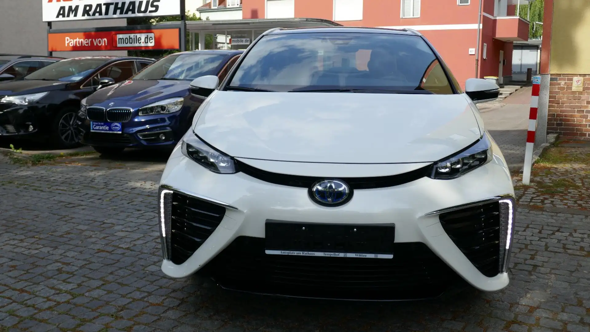 Toyota Mirai Alb - 2