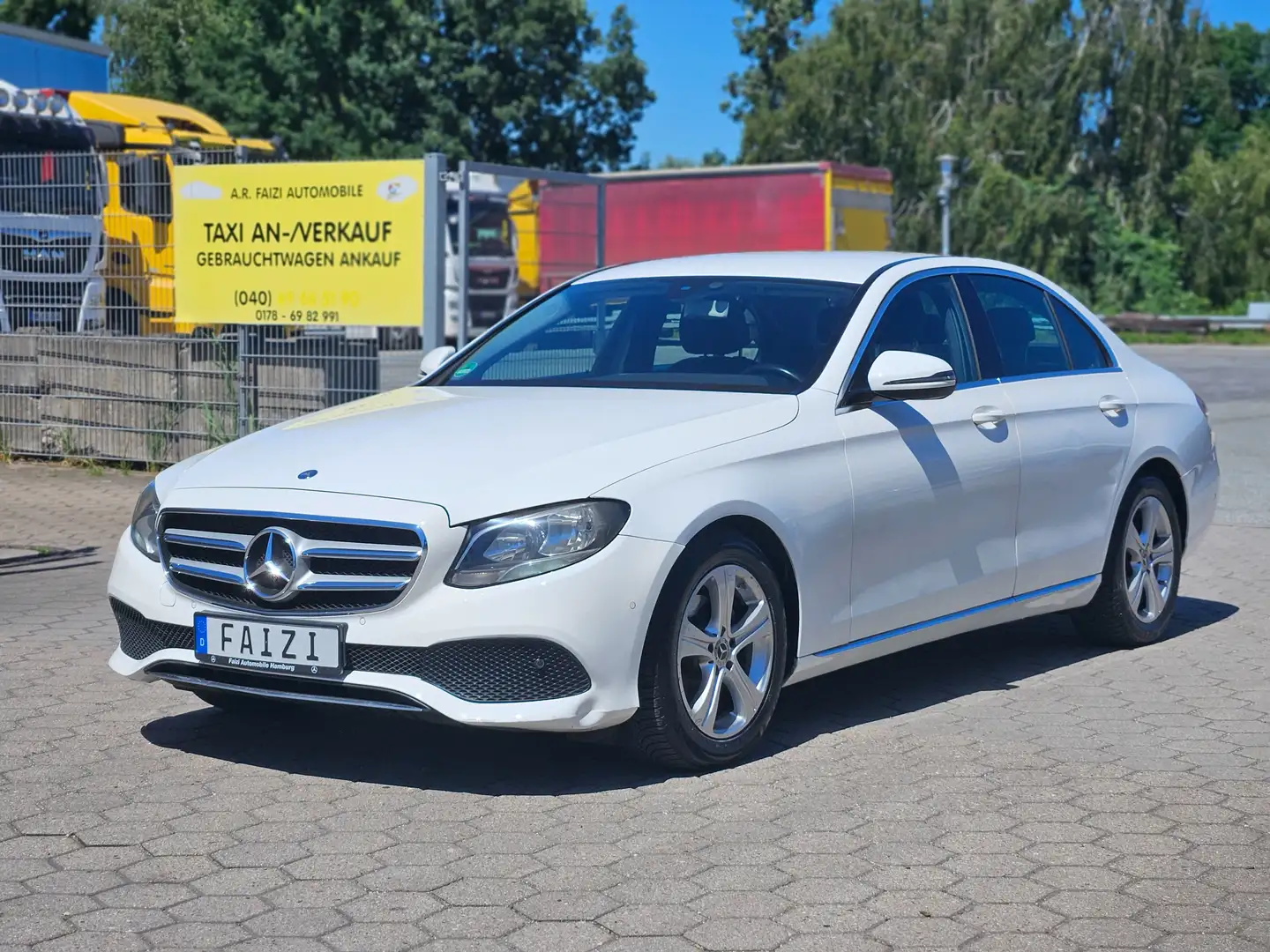 Mercedes-Benz E 200 d 9G-TRONIC Avantgarde Navi Kamera Weiß - 2
