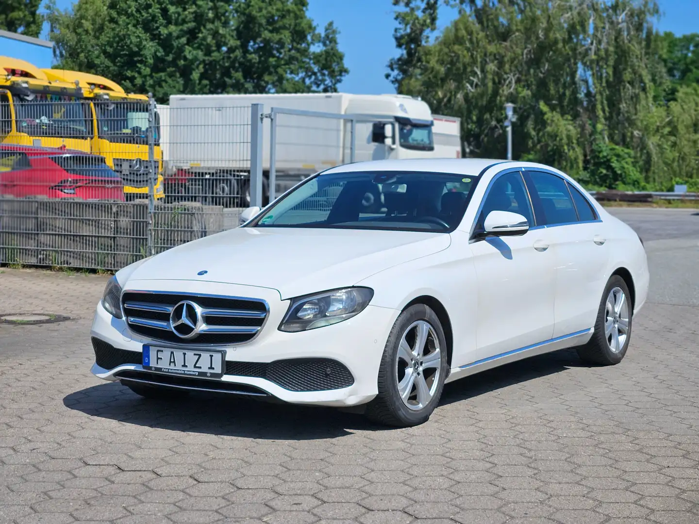 Mercedes-Benz E 200 d 9G-TRONIC Avantgarde Navi Kamera Bianco - 1