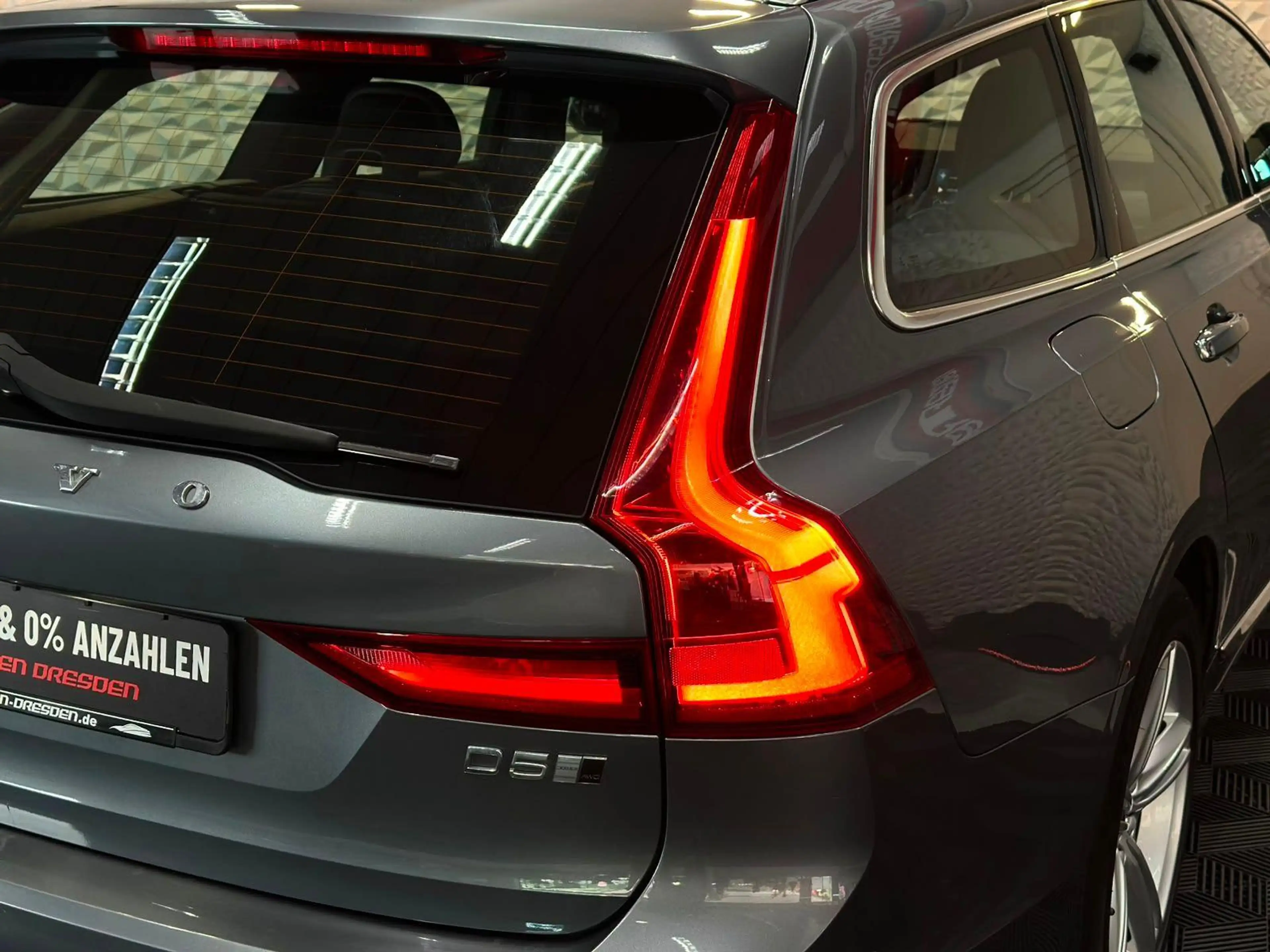 Volvo V90 2.0 D5 INSCRIPTION 4X4 LED#ACC#LED#SHZ#AHK — photo 11