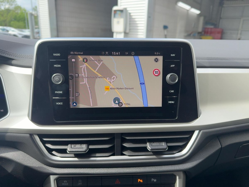 Volkswagen T-Roc 1.0 TSI OPF Life DIGITALES COCKPIT — photo 11