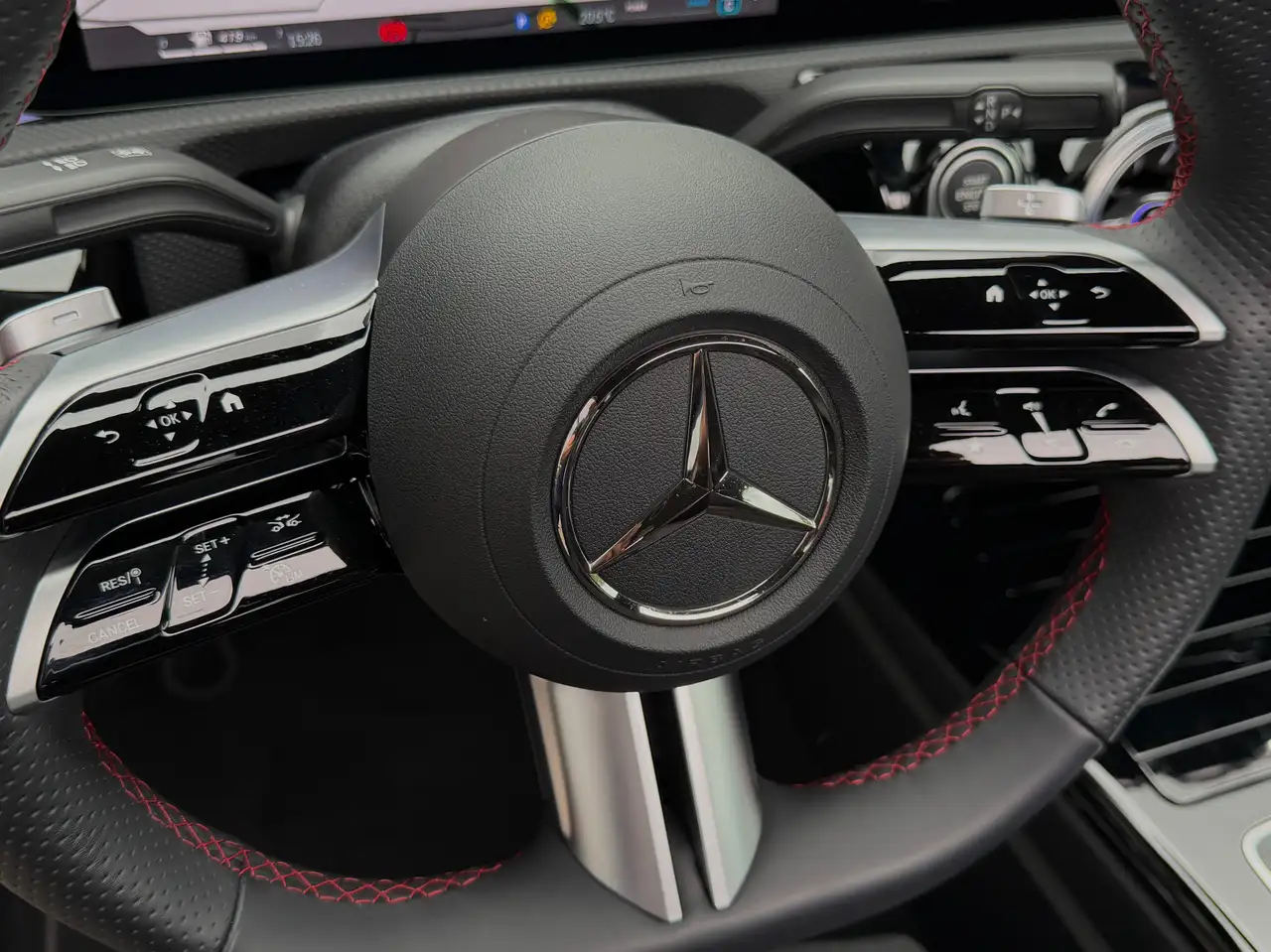 Mercedes-Benz CLA *1-PROPRIETAIRE/1-OWNER*FULL-AMG*PANORAMIQUE*GARANTIE-MB*, миниатюра 23