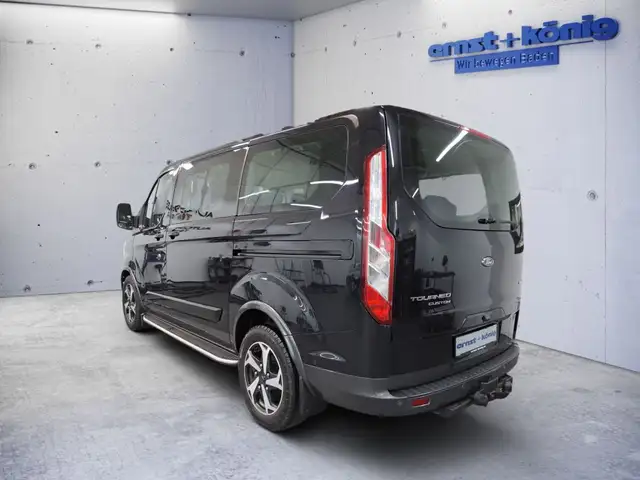Ford Tourneo Custom view 4