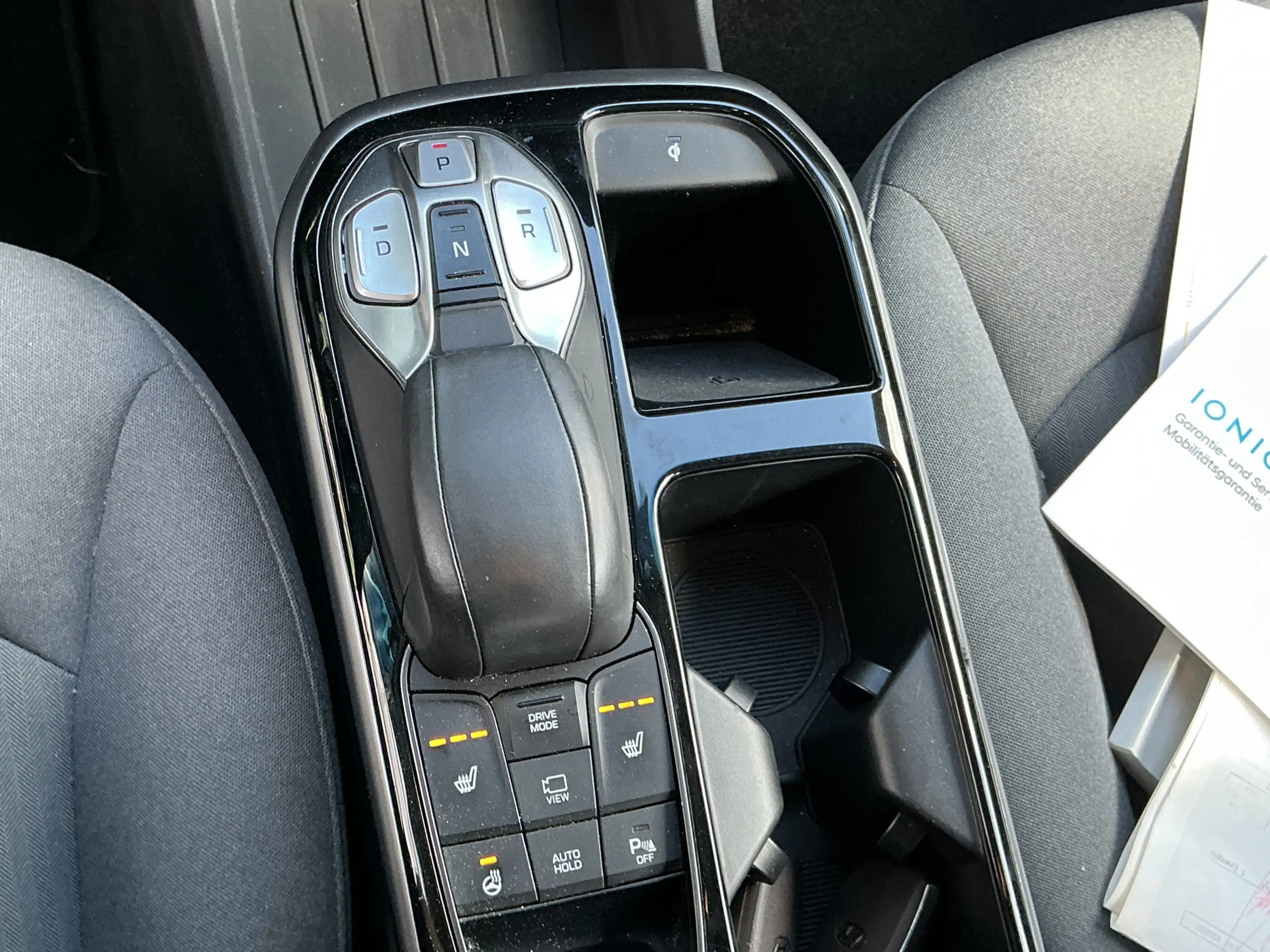 Hyundai IONIQ Style Navi Infinity R.Cam ACC LED SHZ — photo 13