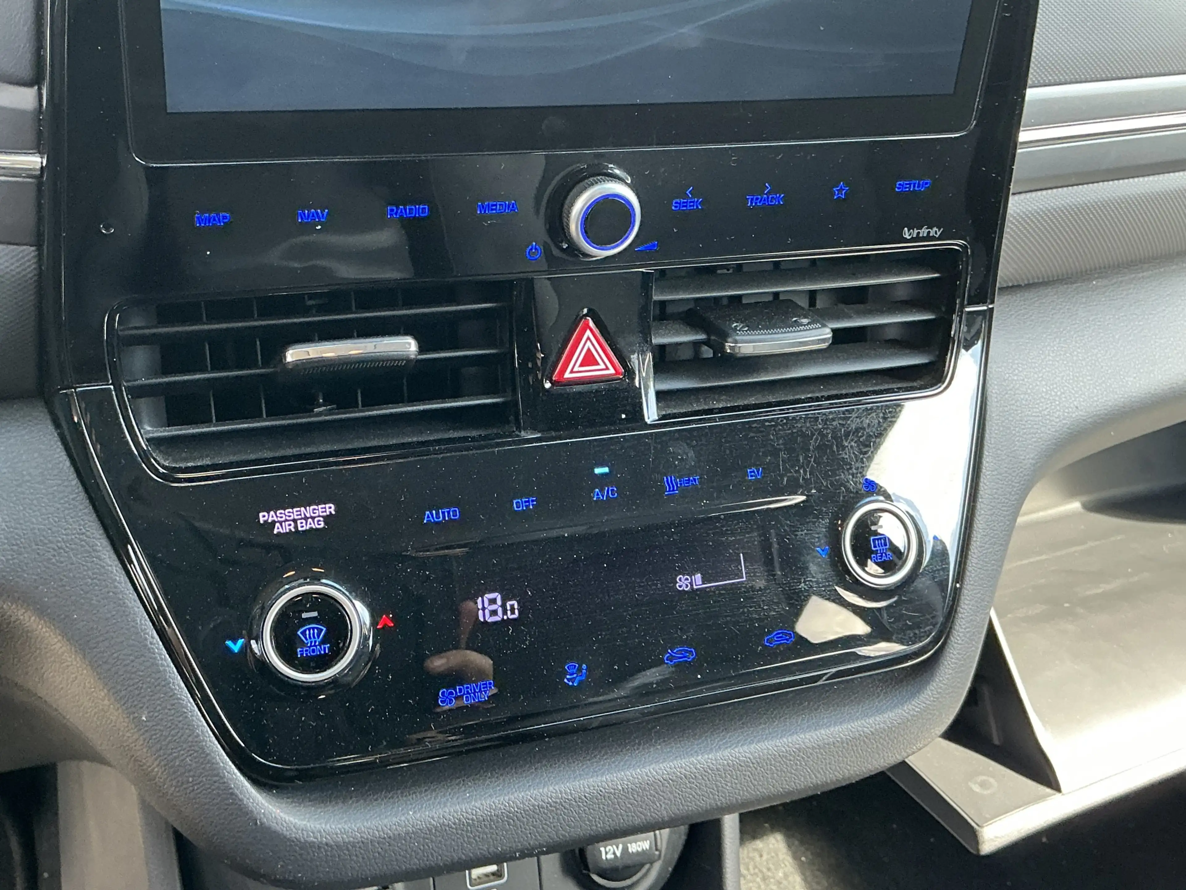 Hyundai IONIQ Style Navi Infinity R.Cam ACC LED SHZ — photo 14