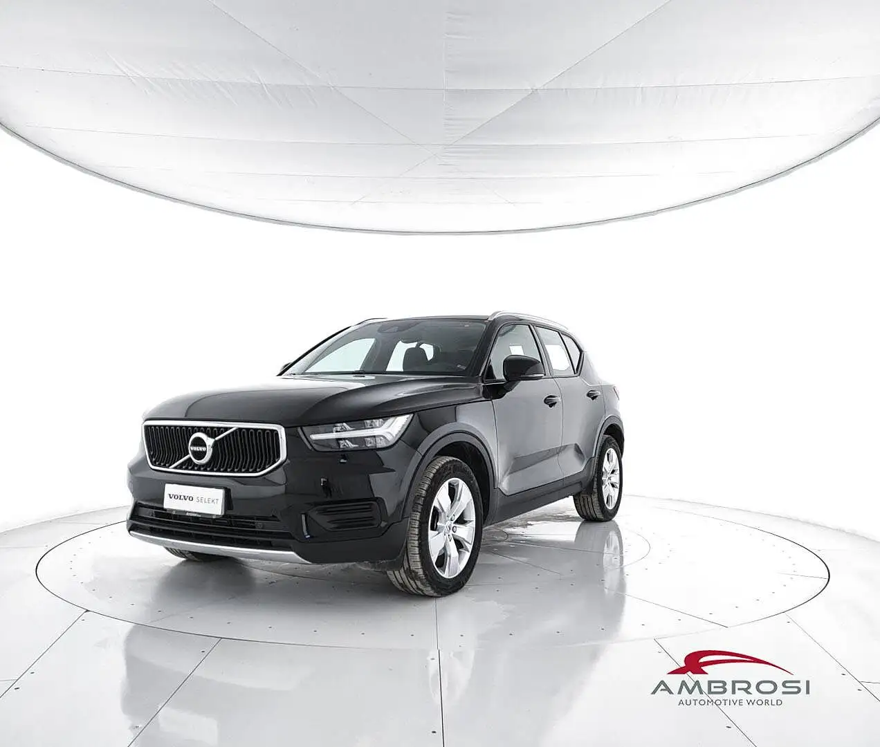 Volvo XC40 T2 Momentum Nero - 1
