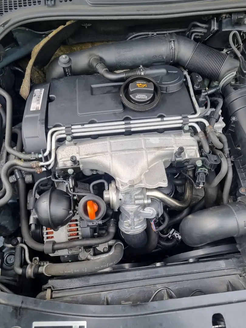 Skoda Octavia 2.0 TDI 140 Praha DSG - 2