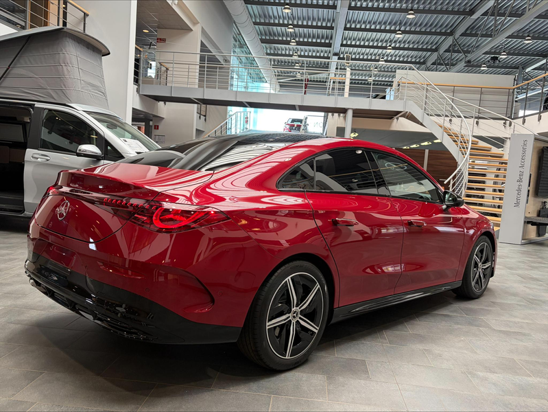 Mercedes-Benz CLA 180 CLA "140 Years Edition" Nieuwe wagen — photo 3