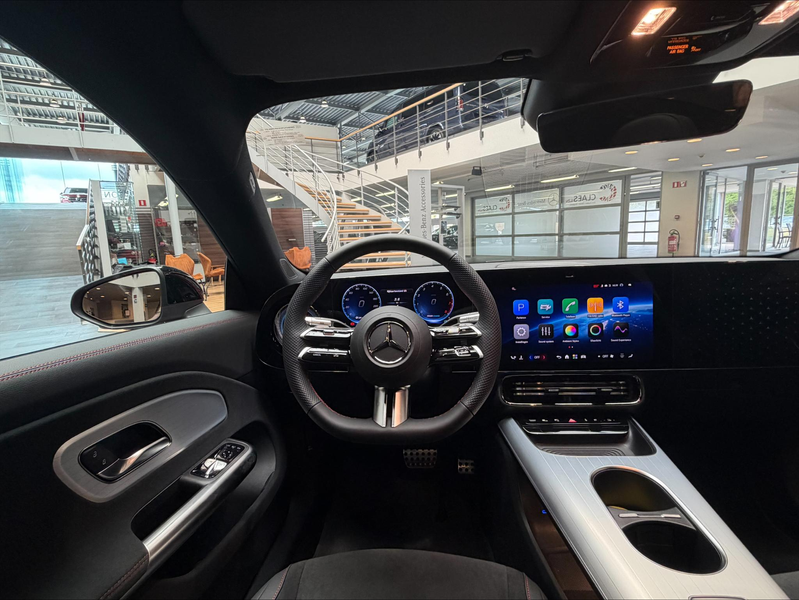 Mercedes-Benz CLA 180 CLA "140 Years Edition" Nieuwe wagen — photo 7