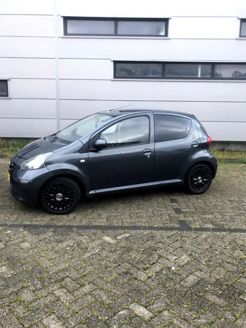 Toyota Aygo 1.0-12V Access Gri - 1
