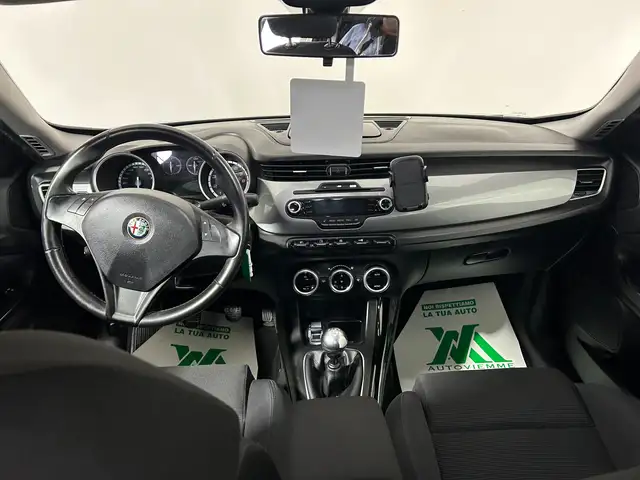 Alfa Romeo Giulietta view 11
