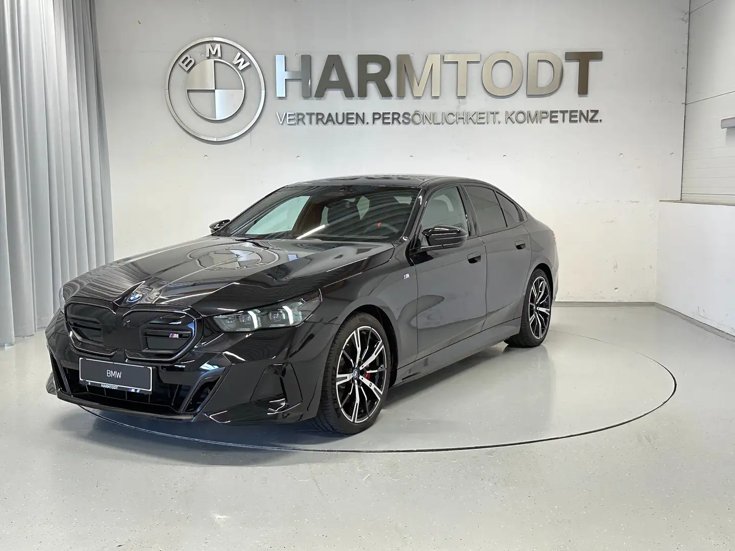 BMW i5 M60 xDrive *0,99% Fixzins-Leasing* Schwarz - 2