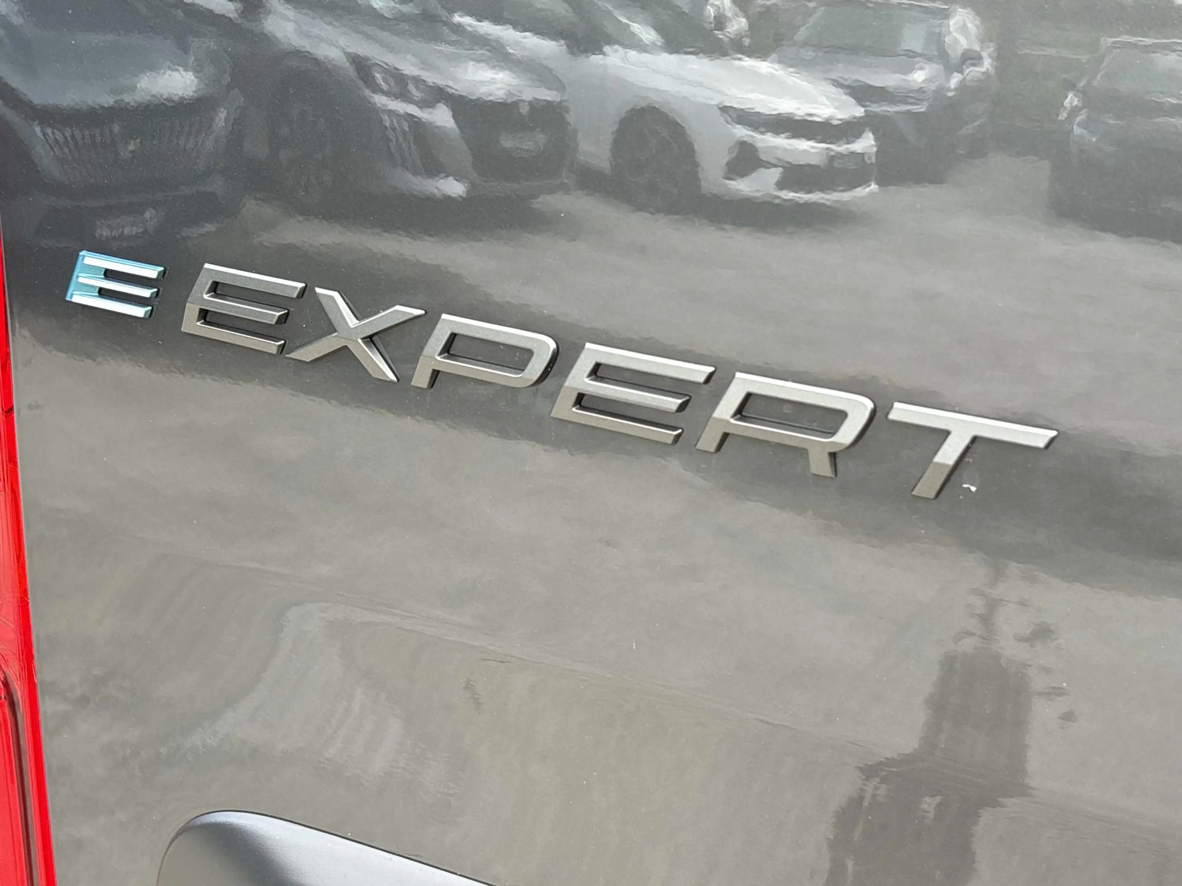 Peugeot e-Expert EV L2 75 kWh Leder interieur — photo 15