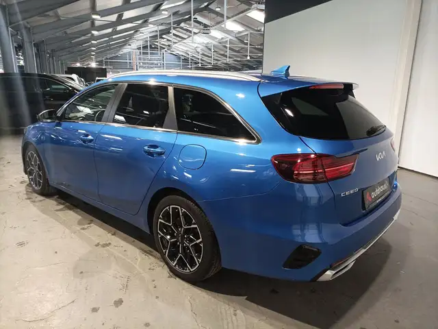 Kia Ceed view 4