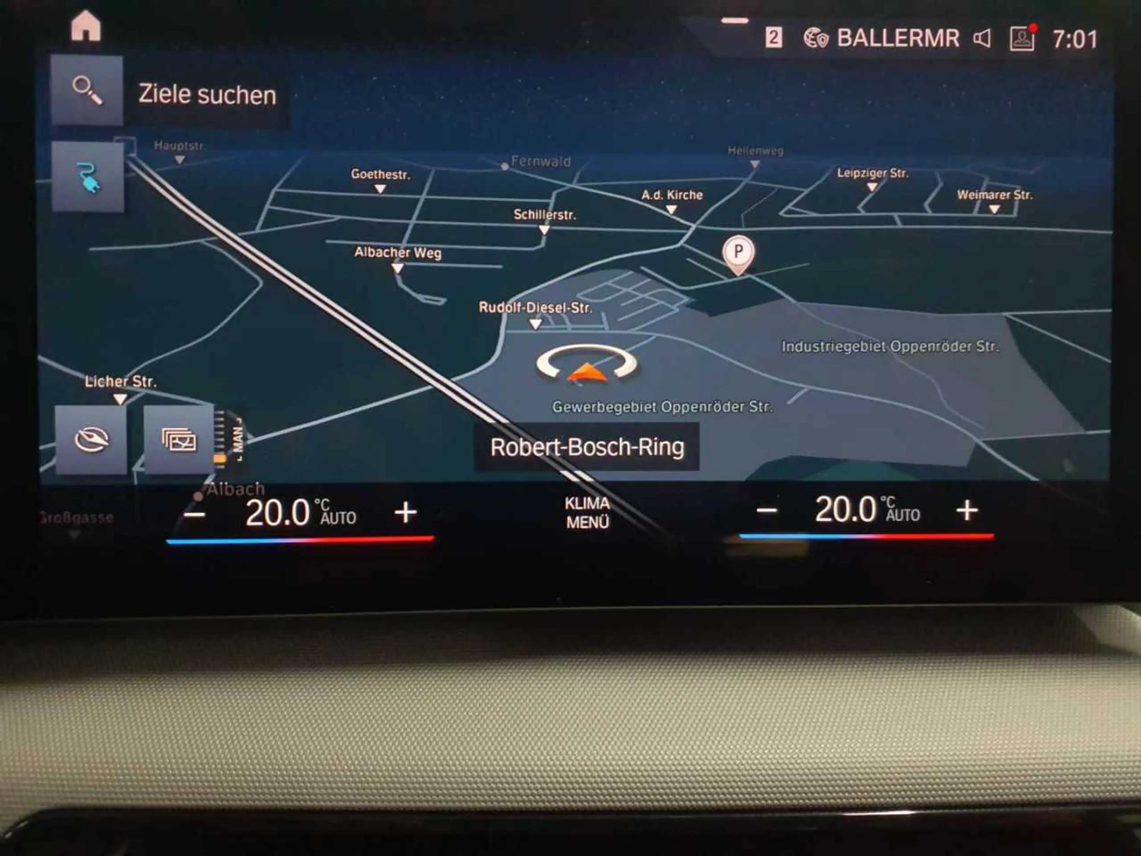 BMW iX1 xDrive30 — photo 12