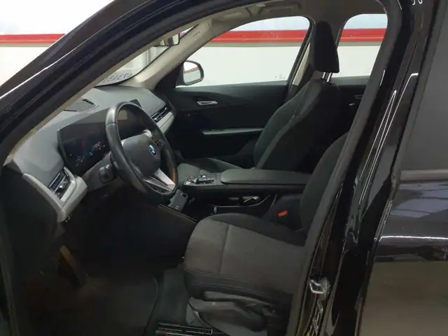 BMW Ix1 view 7