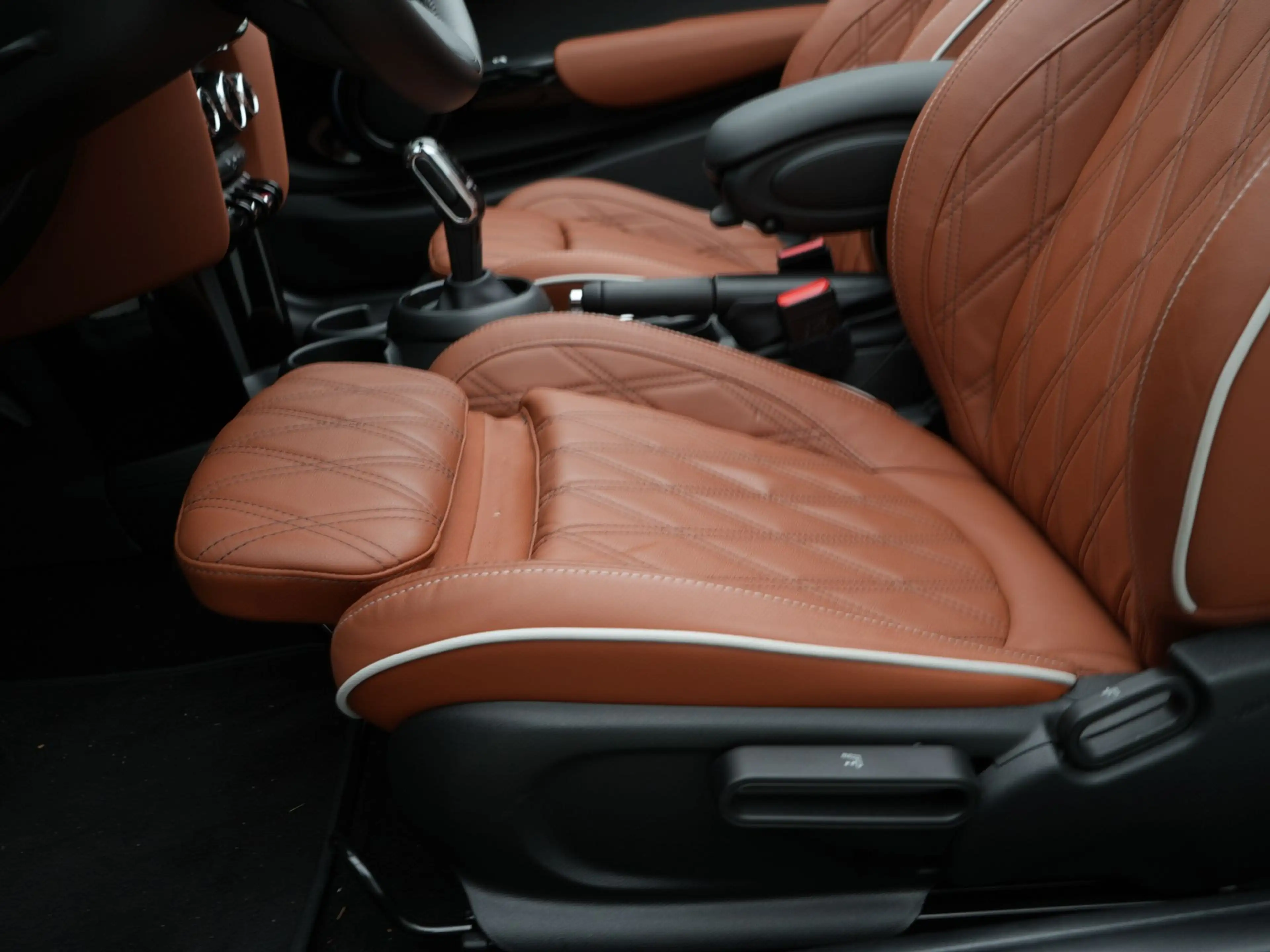 MINI Cooper Cabrio Classic Aut. — photo 14