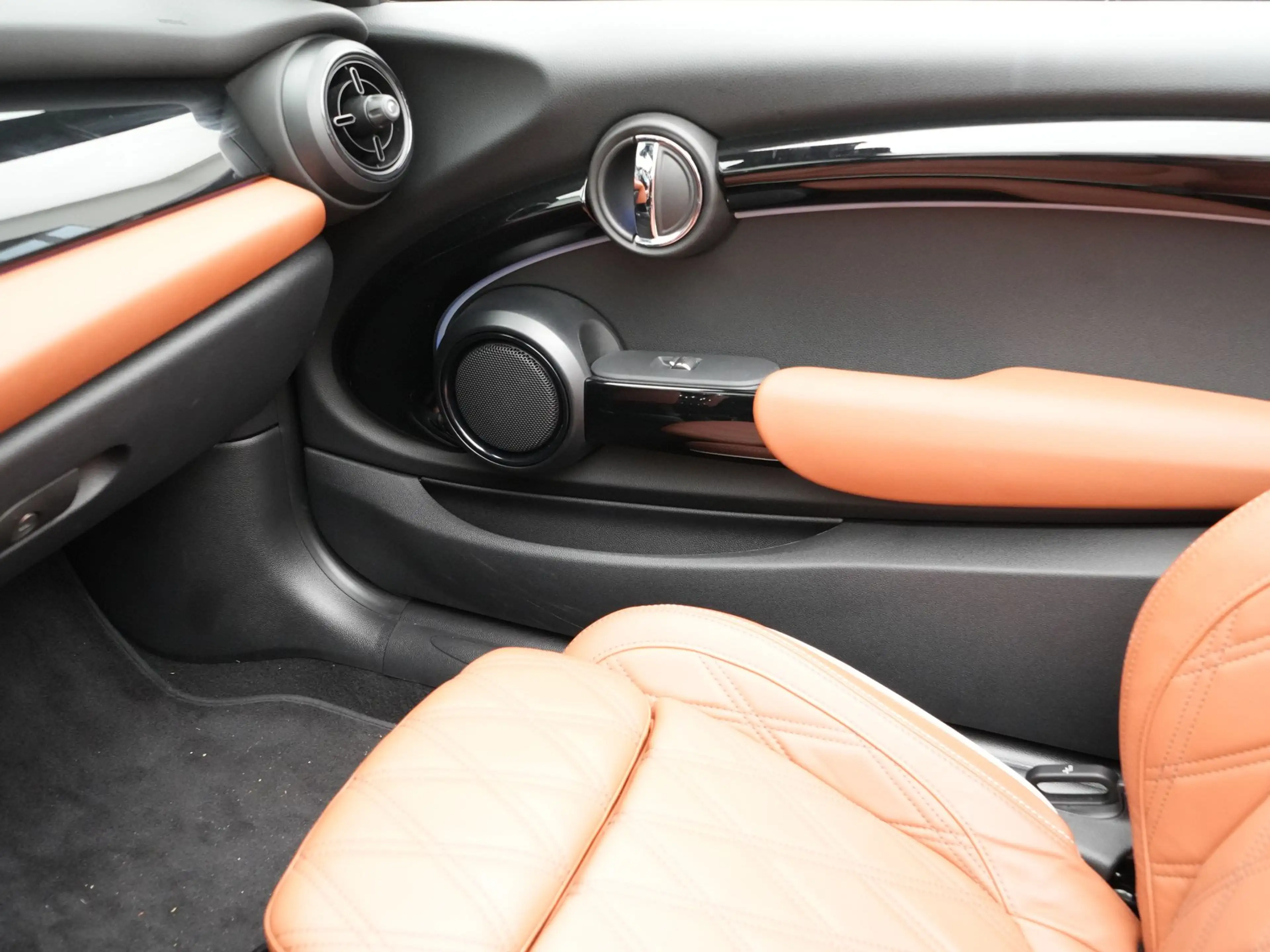 MINI Cooper Cabrio Classic Aut. — photo 13