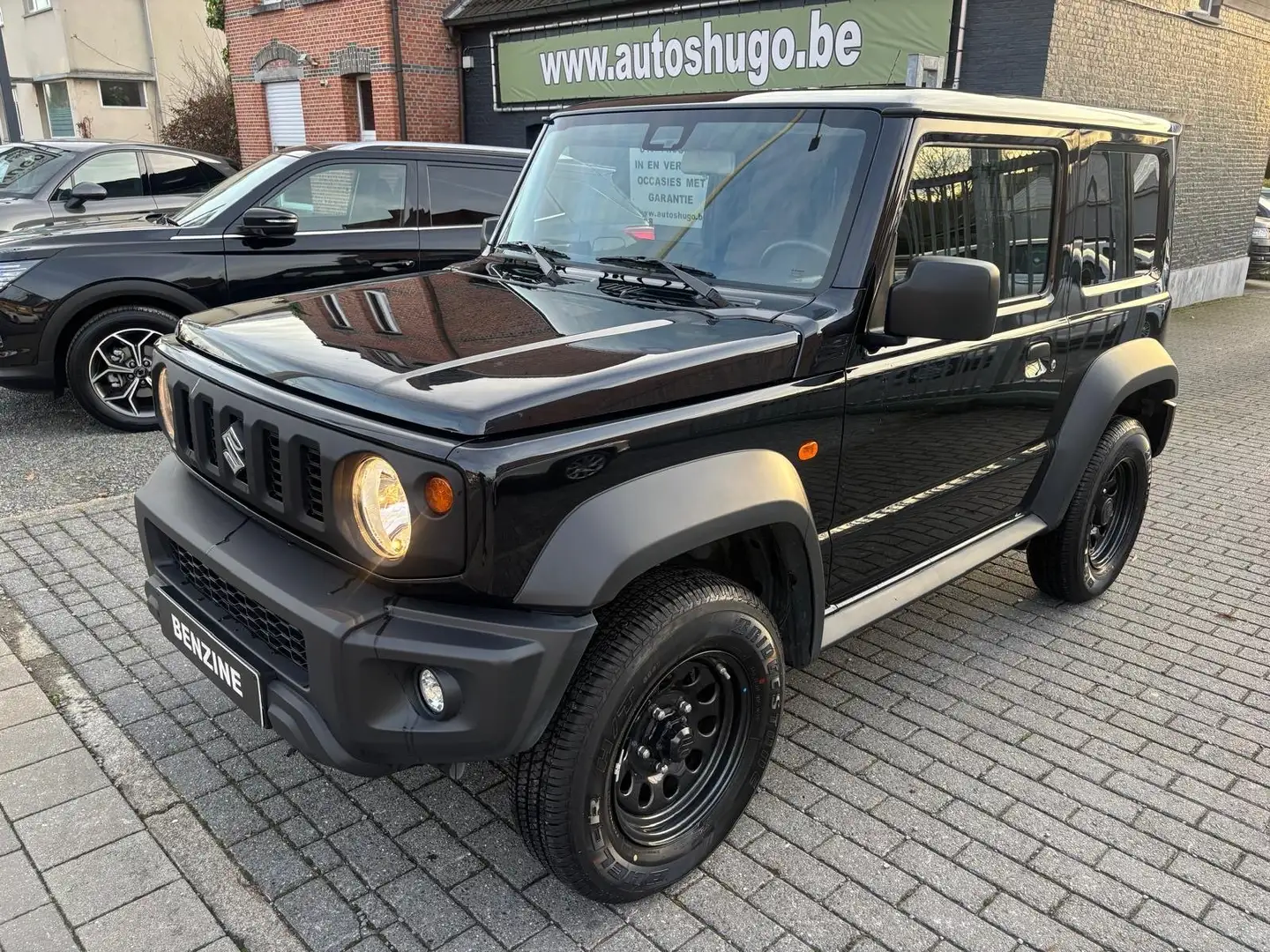 Suzuki Jimny Jimny 1.5 ALLGRIP 19600km!! Zwart - 1