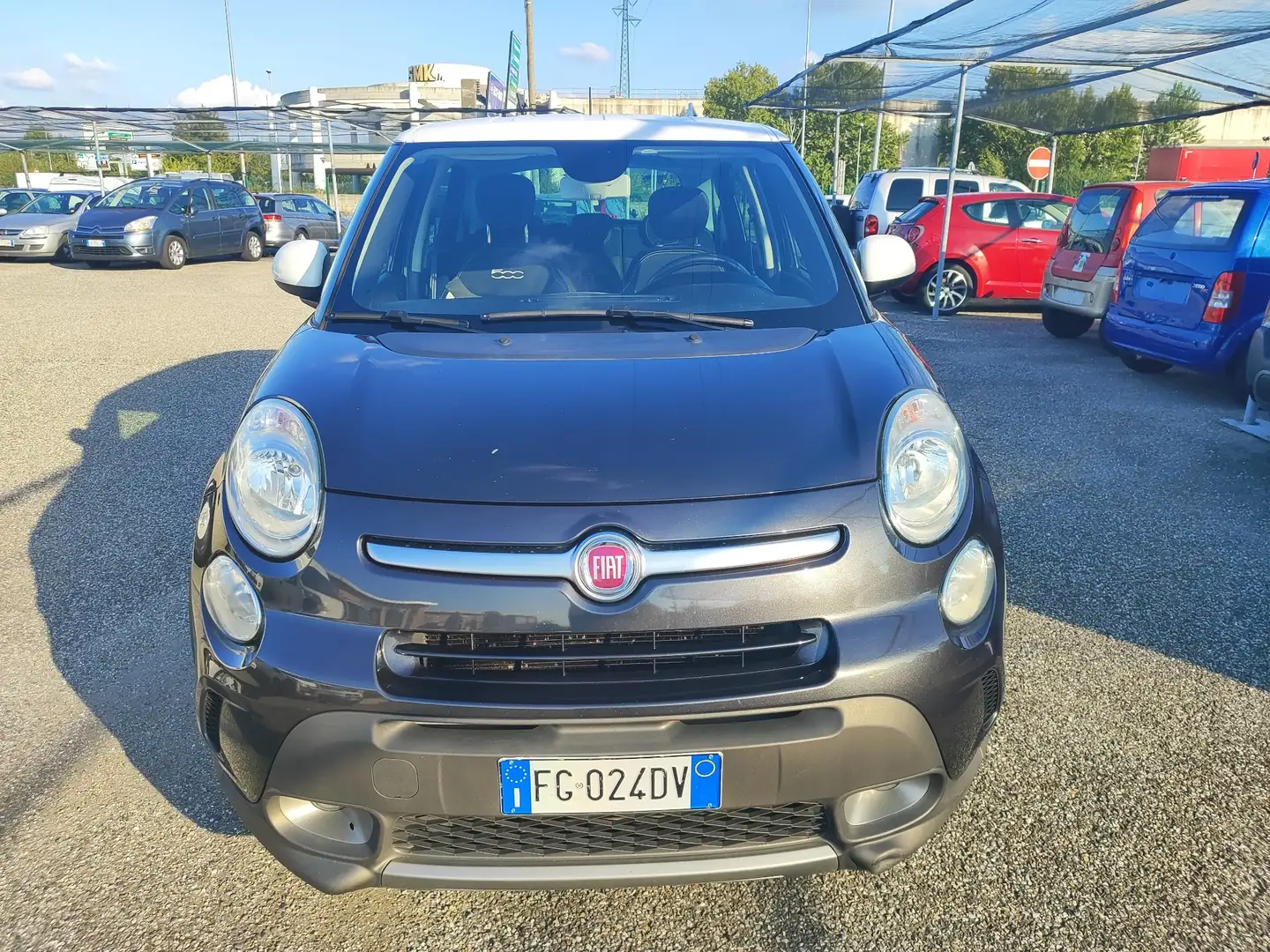 Fiat 500L 1.6 mjt Trekking 120cv Euro 6 Nero - 1